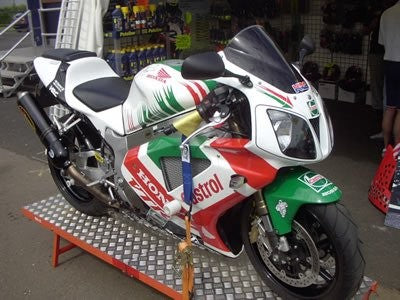 R&G Crash Protectors | White | Honda VTR 1000 SP1 2000>2001