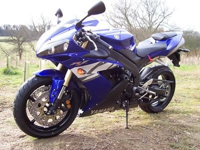 R&G Crash Protectors | White | Yamaha YZF-R1 2004>2006 & Yamaha YZF-R1 SP 2006