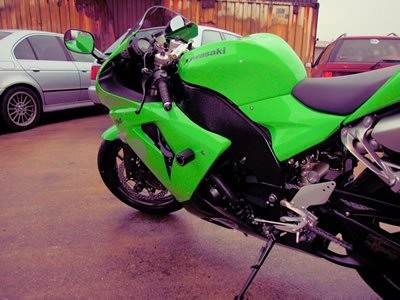 R&G Crash Protectors | White | Kawasaki ZX-10R 2006>2007