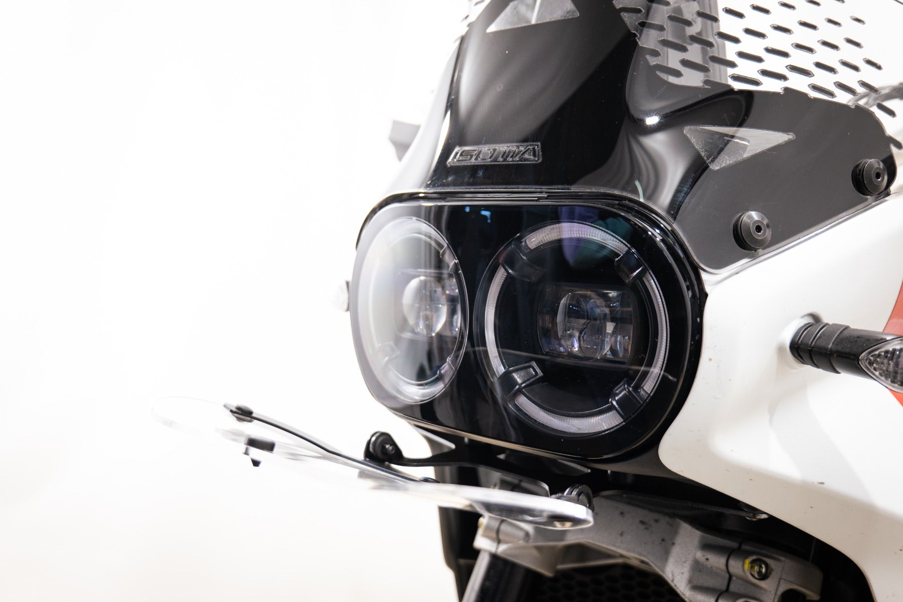 Isotta Headlight Protector | Ducati Desert X 2022>2024 IPF34 - Pyramid Motorcycle Accessories