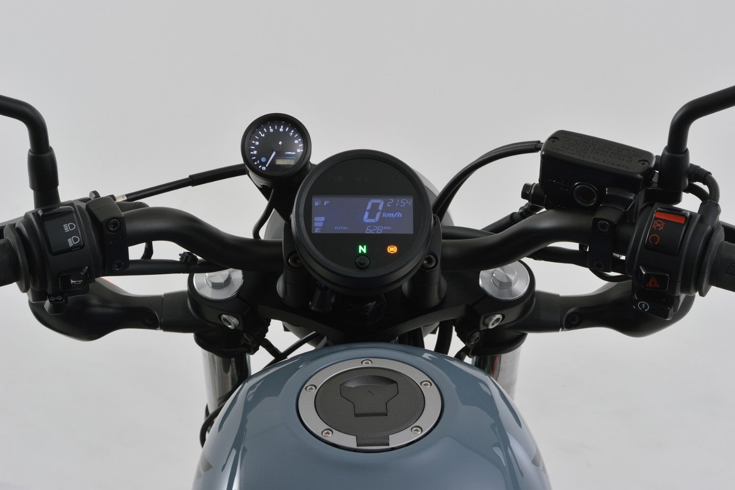 Daytona Mounting Kit for Velona48 Tachometer | Honda CMX500 Rebel 2017>2024 - Pyramid Motorcycle Accessories