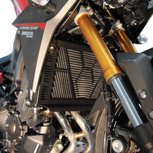 Isotta Radiator Guards | Yamaha Tracer 9 2015>2017 - Pyramid Motorcycle Accessories