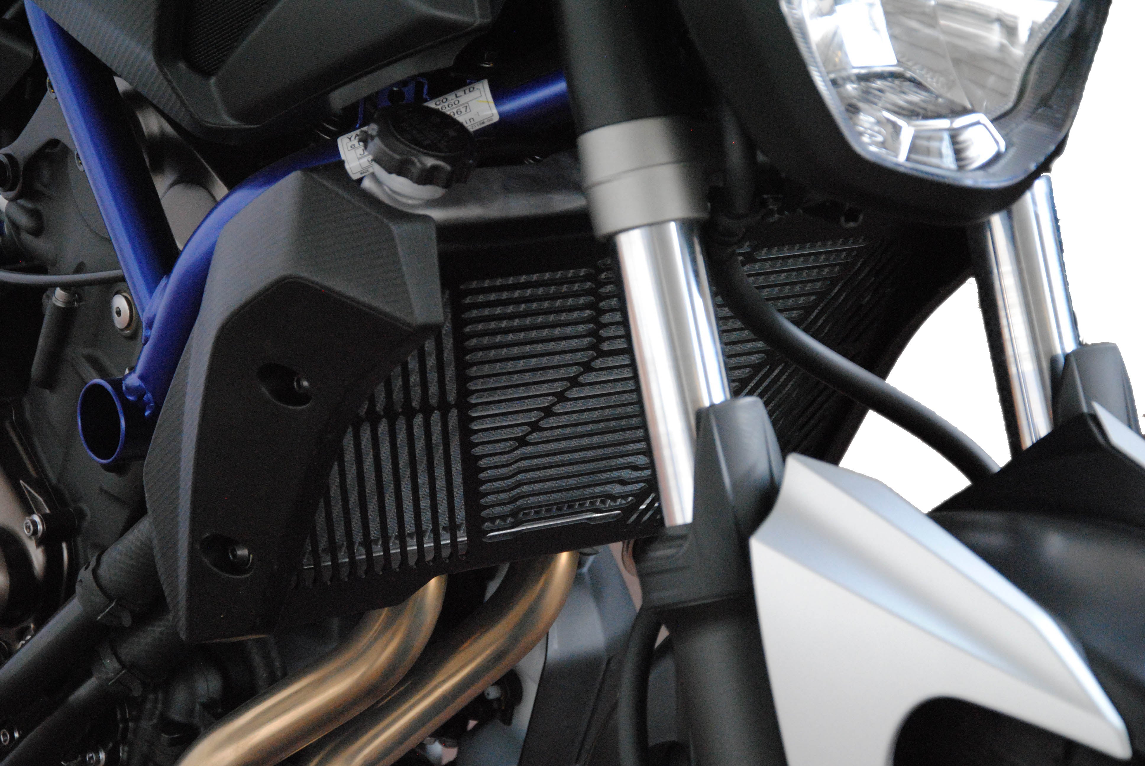 Isotta Radiator Guard | Black | Yamaha MT-07 2014>2016 - Pyramid Motorcycle Accessories