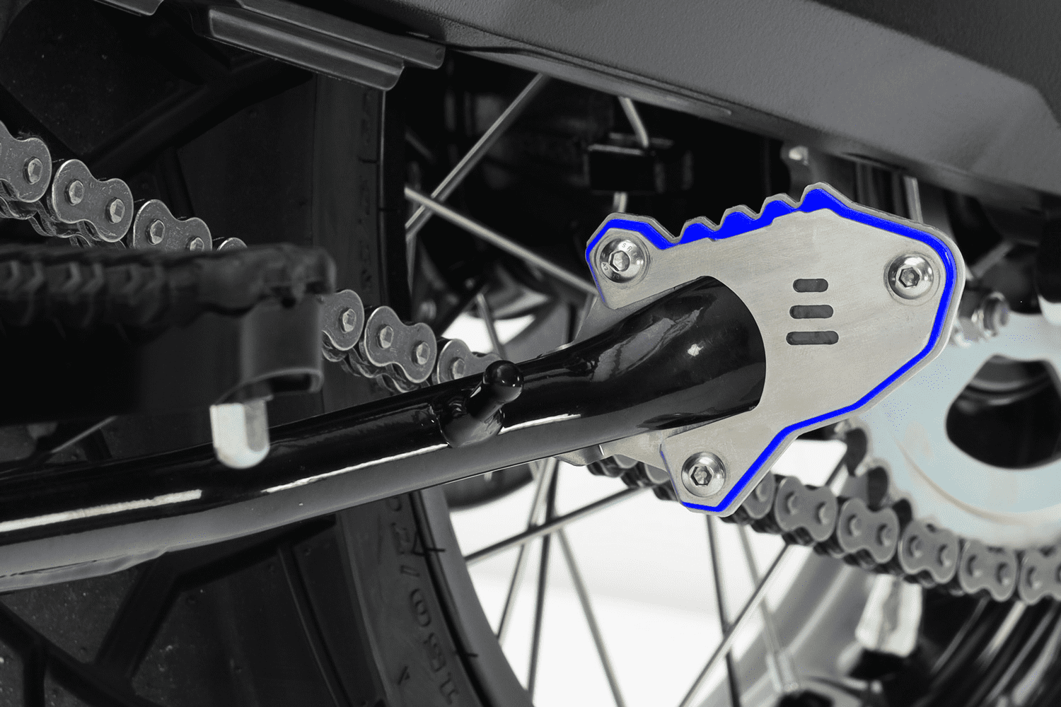 Isotta Kickstand Foot Extension | Blue | Yellow | Black | Suzuki V-Strom 800DE 2023>2024 - Pyramid Motorcycle Accessories