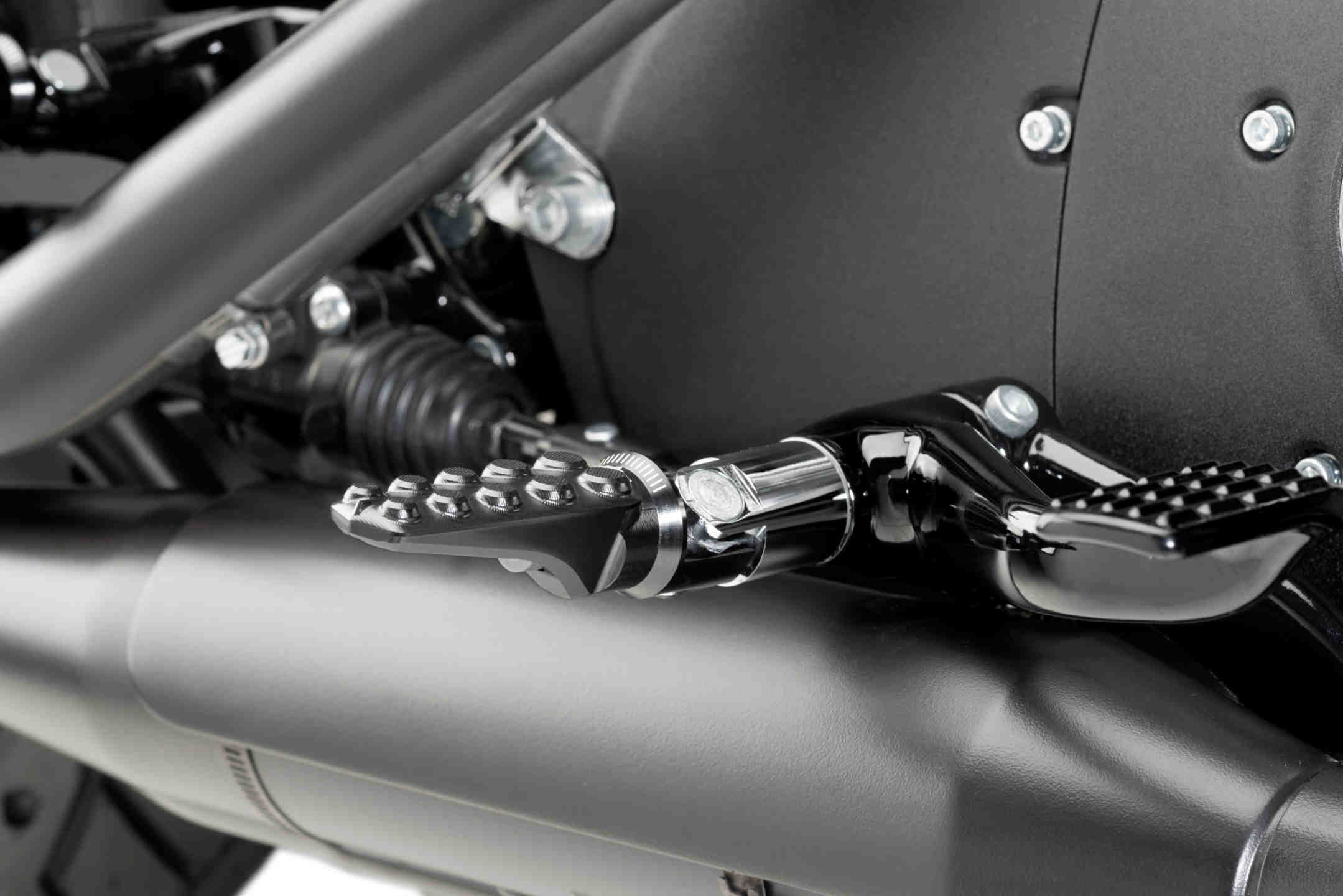 Puig Heritage Footpegs | Black - Shop name