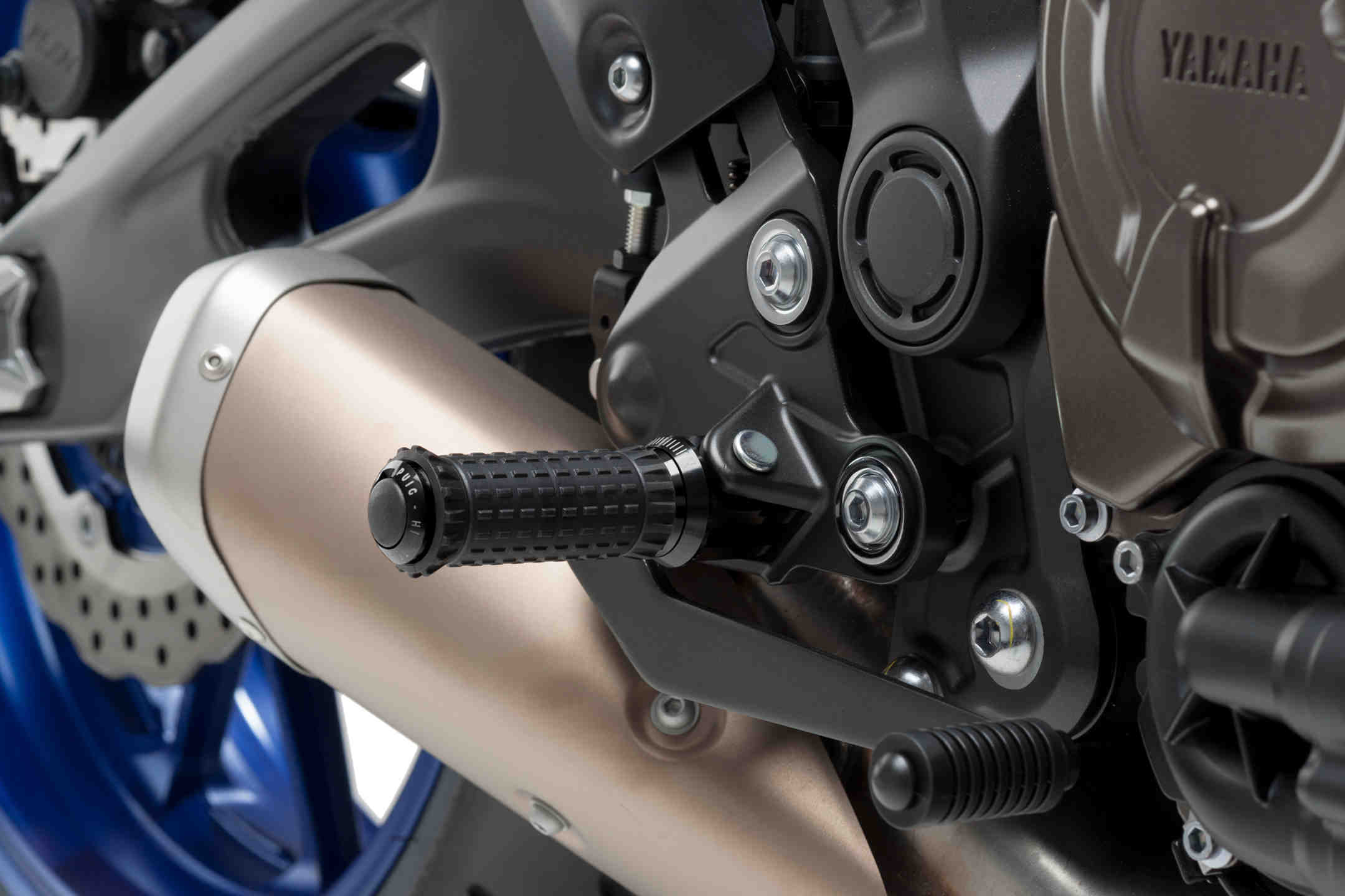 Puig R-Fighter S Footpegs | Black with Removable Black Rubber Grip - Shop name