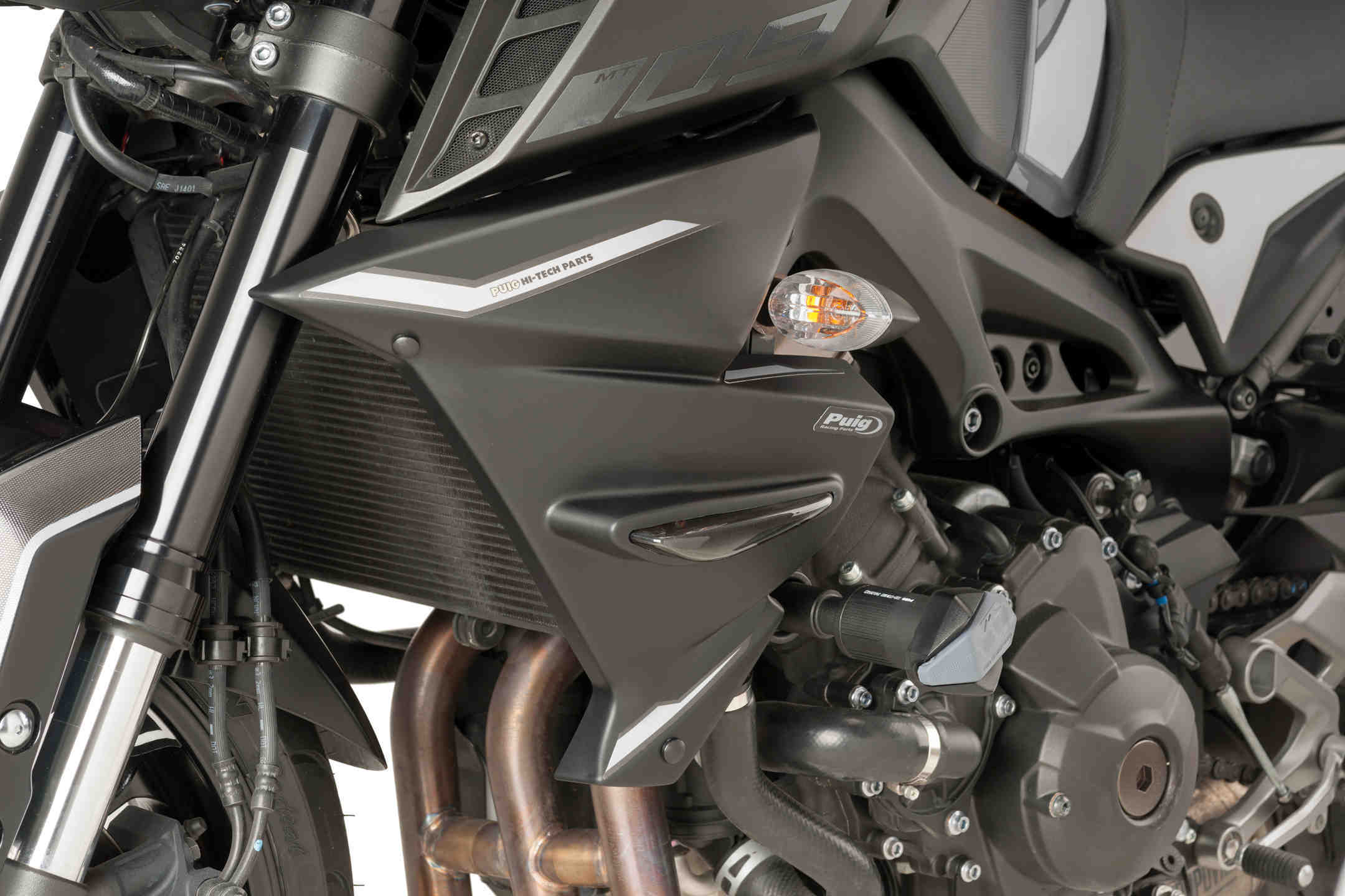 Puig Radiator Cheeks | Matte Black | Yamaha MT-09 2017>2020 - Shop name