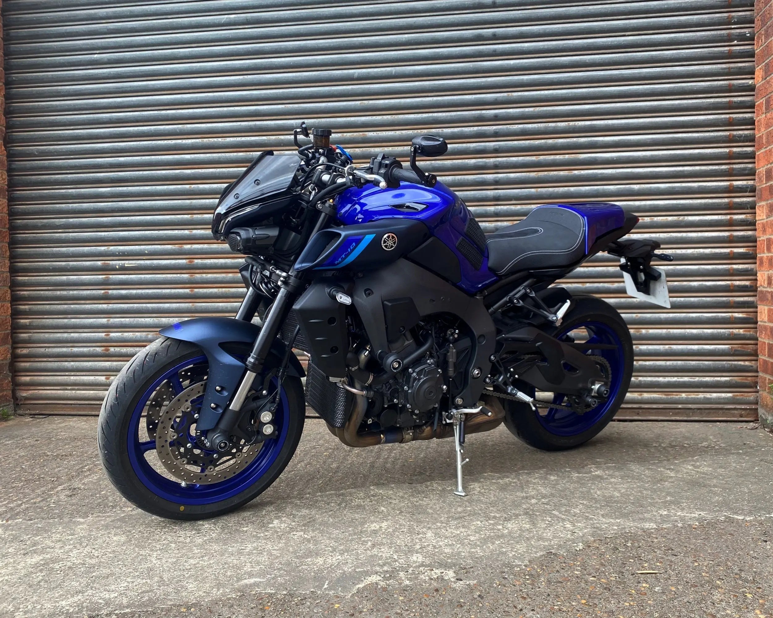 Pyramid Comfort Seat Cowl | Matte Black | Yamaha MT-10 SP 2016>Current - Shop name