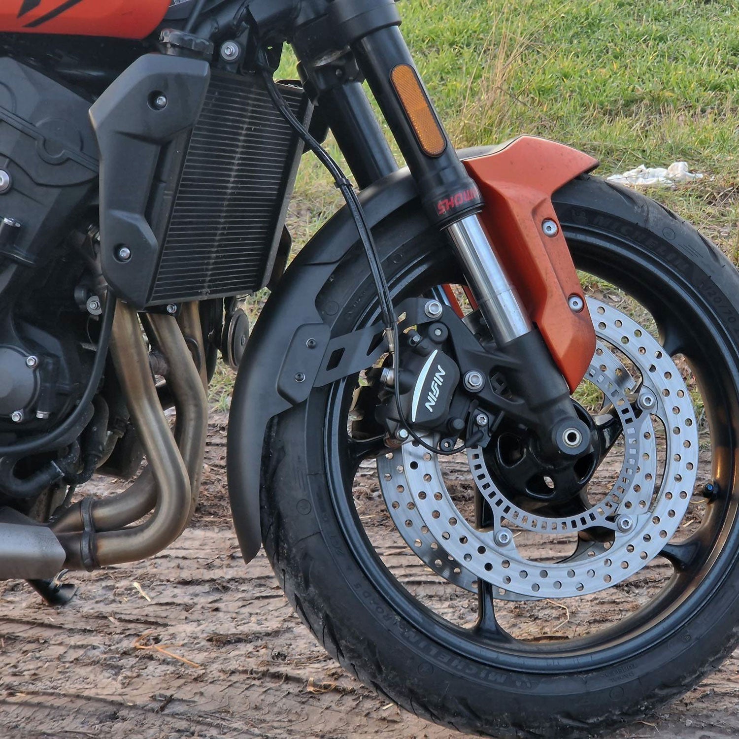 Pyramid Extenda Fenda EXTRA | Matte Black | Triumph Trident 660 2021>Current - Shop name