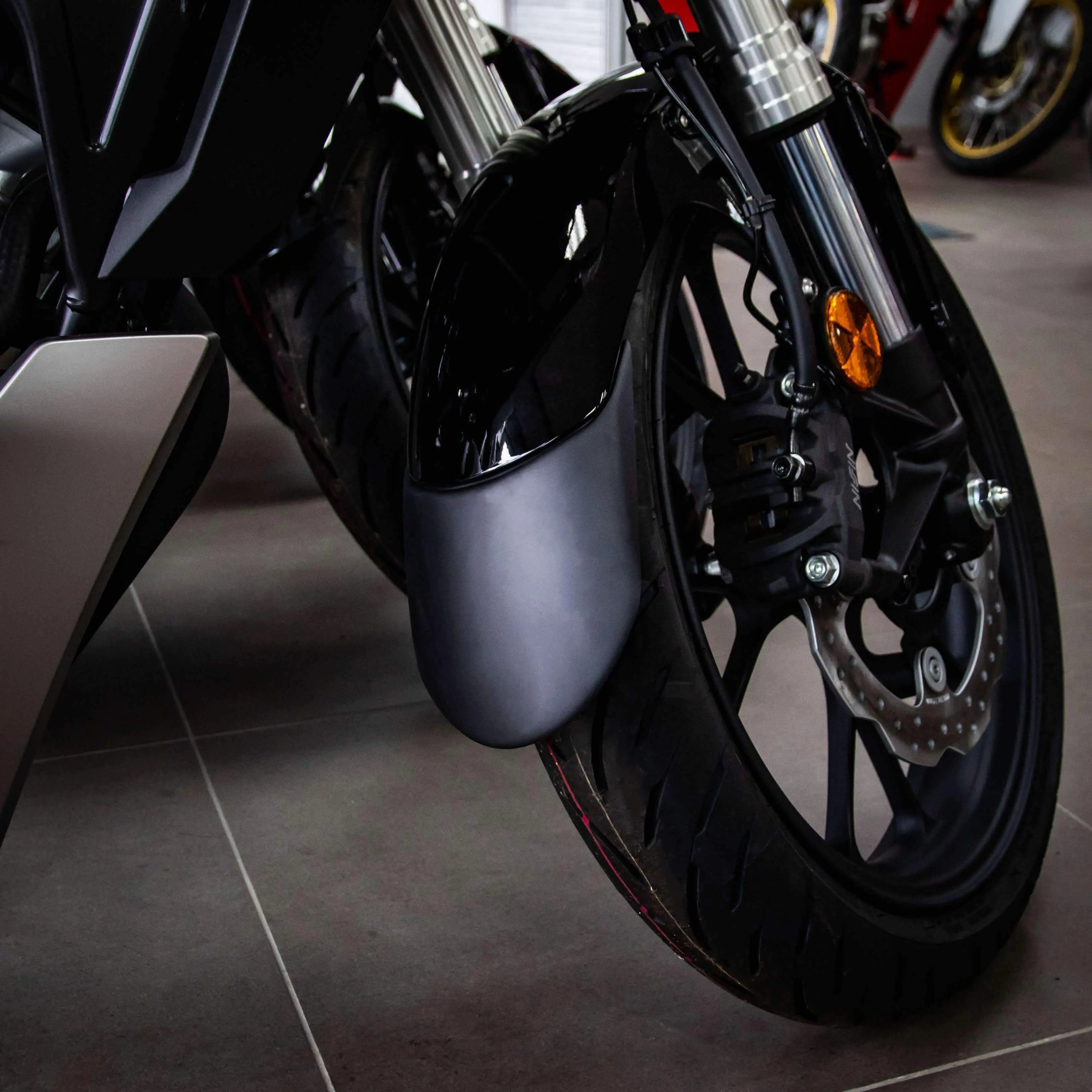 Pyramid Extenda Fenda | Matte Black | Honda CB 300 R 2018>Current - Shop name