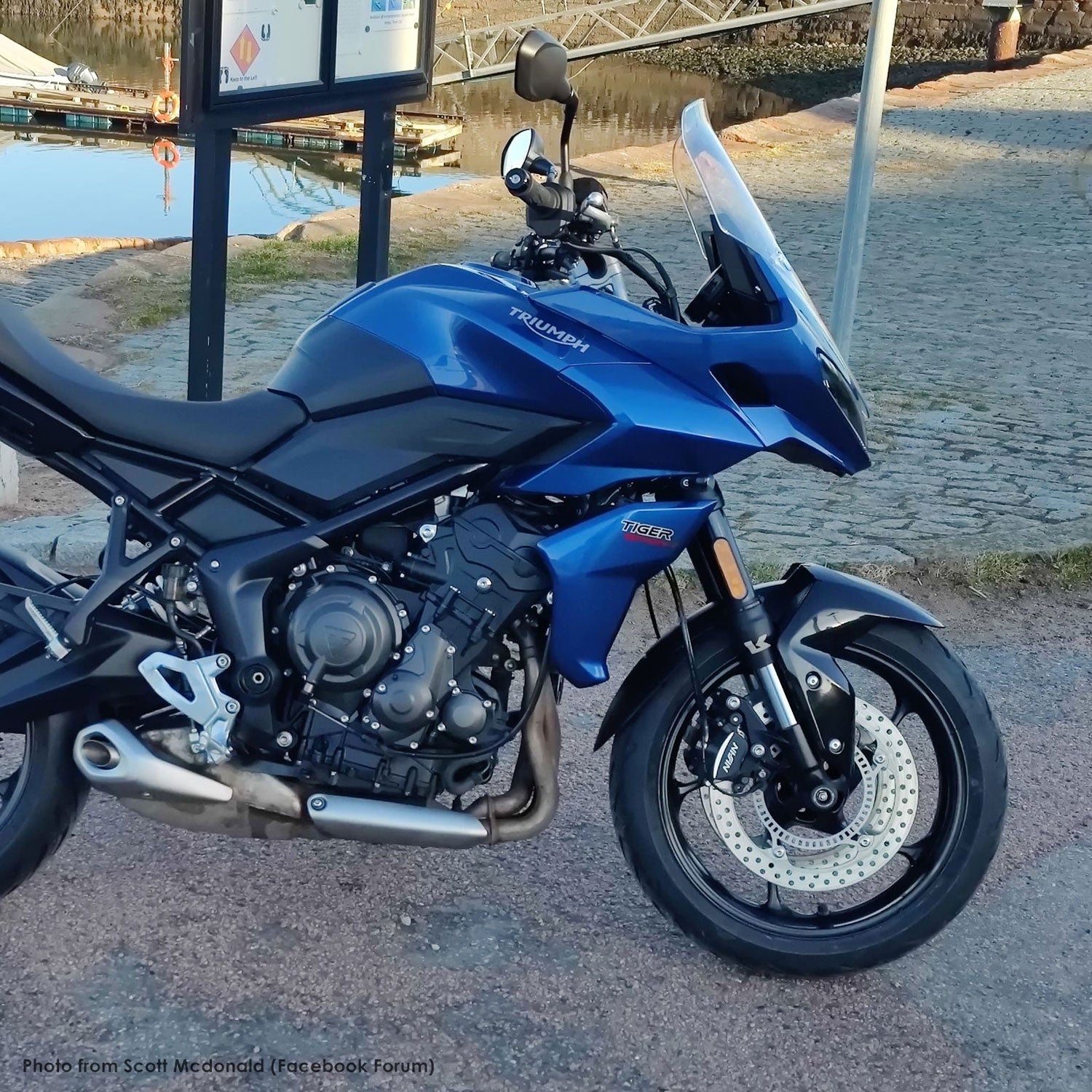 Pyramid Extenda Fenda | Matte Black | Triumph Tiger Sport 660 2022>Current - Shop name