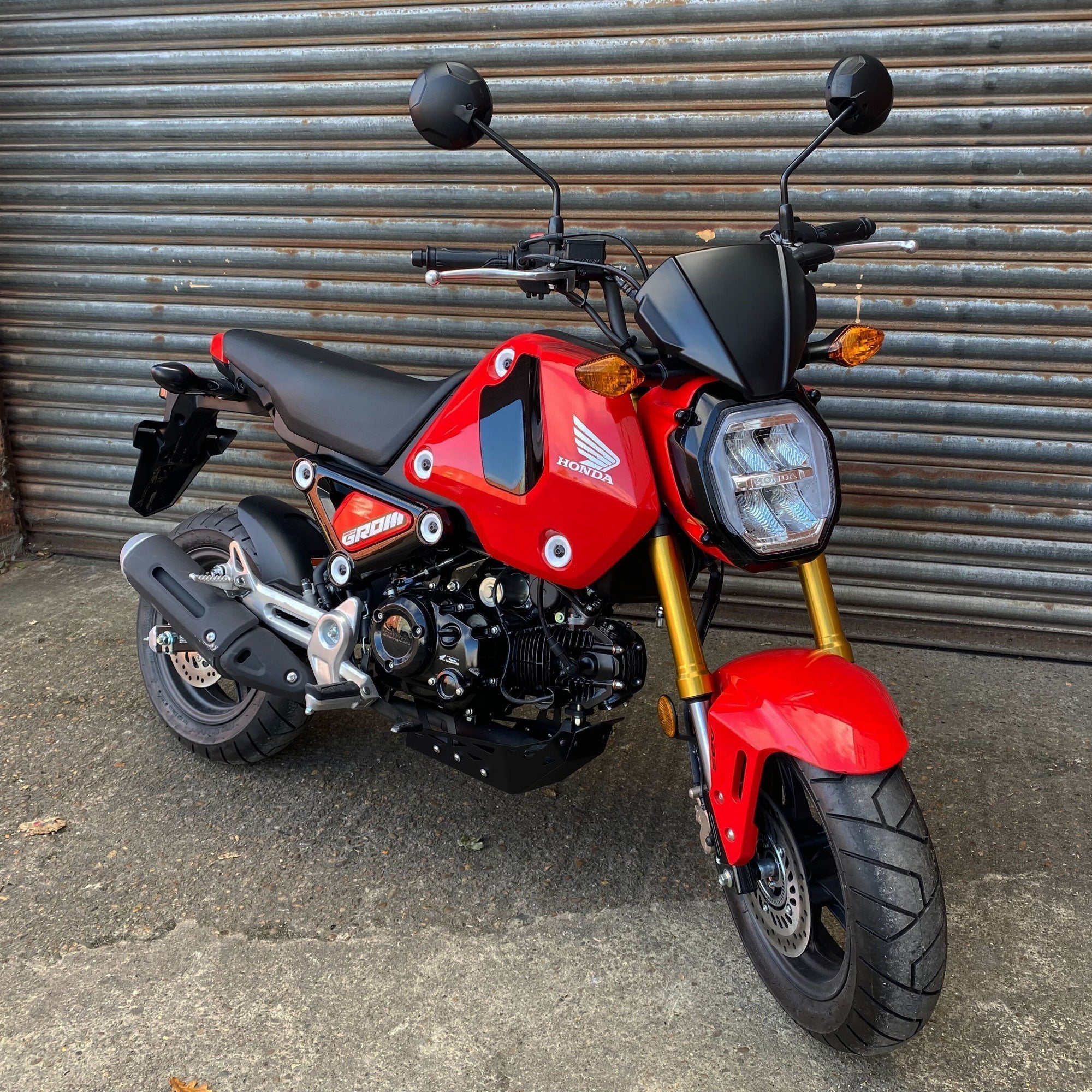 Pyramid Fly Screen | Carbon Look | Honda MSX 125 2021>Current - Shop name