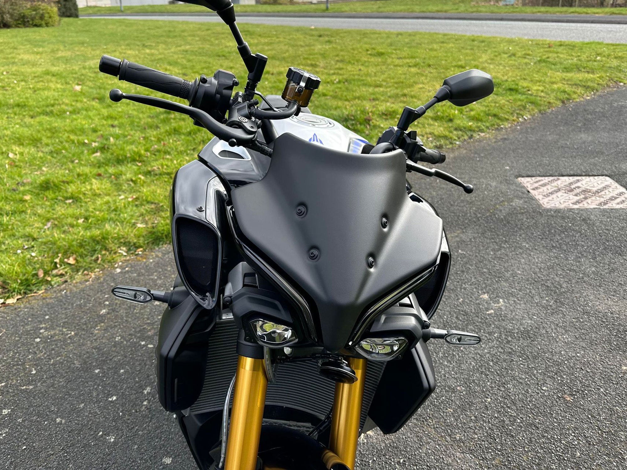 Pyramid Fly Screen | Matte Black | Yamaha MT-10 SP 2022>Current - Shop name