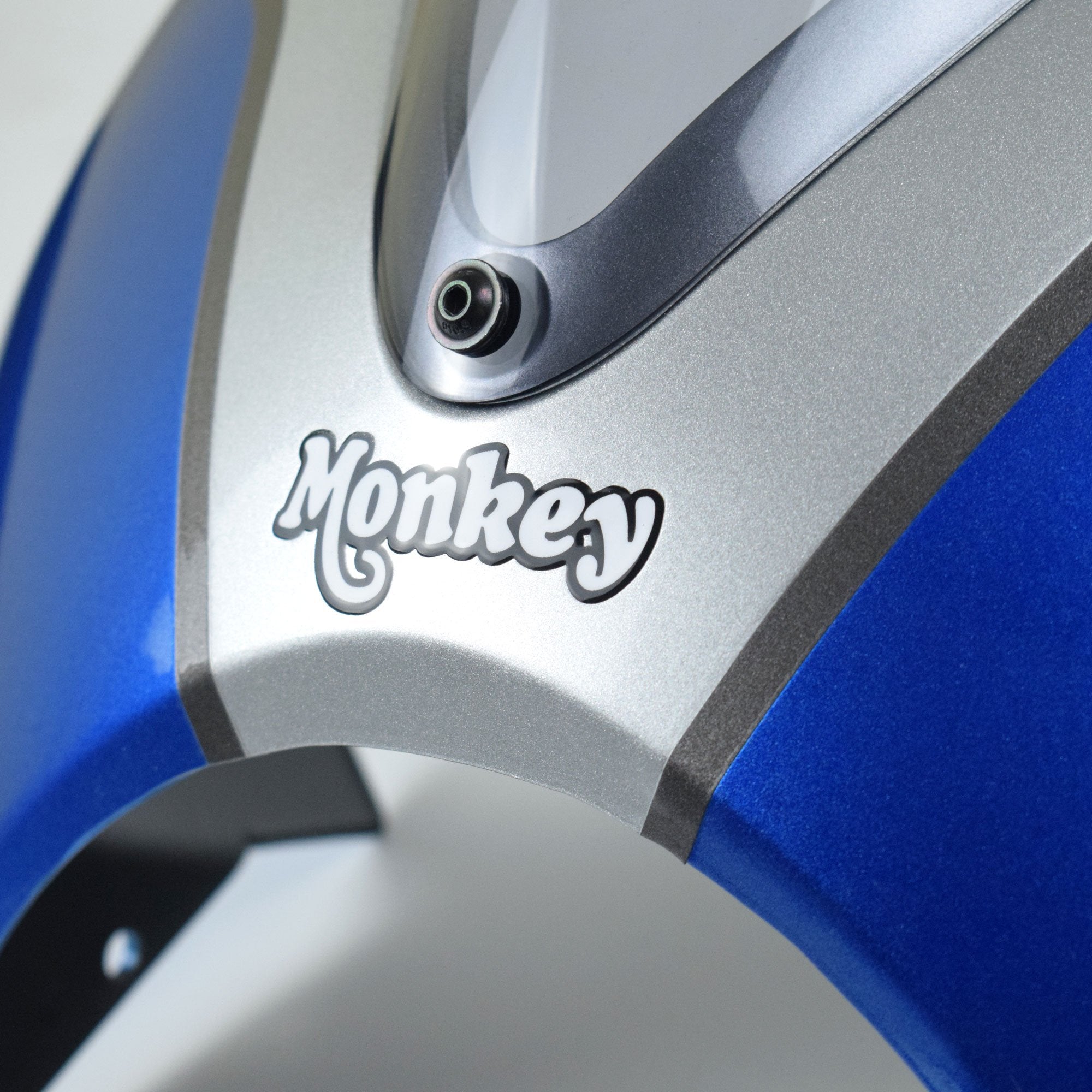 Pyramid Fly Screen | Pearl Glittering Blue/Silver | Honda Monkey 125 2021>Current - Pyramid Motorcycle Accessories