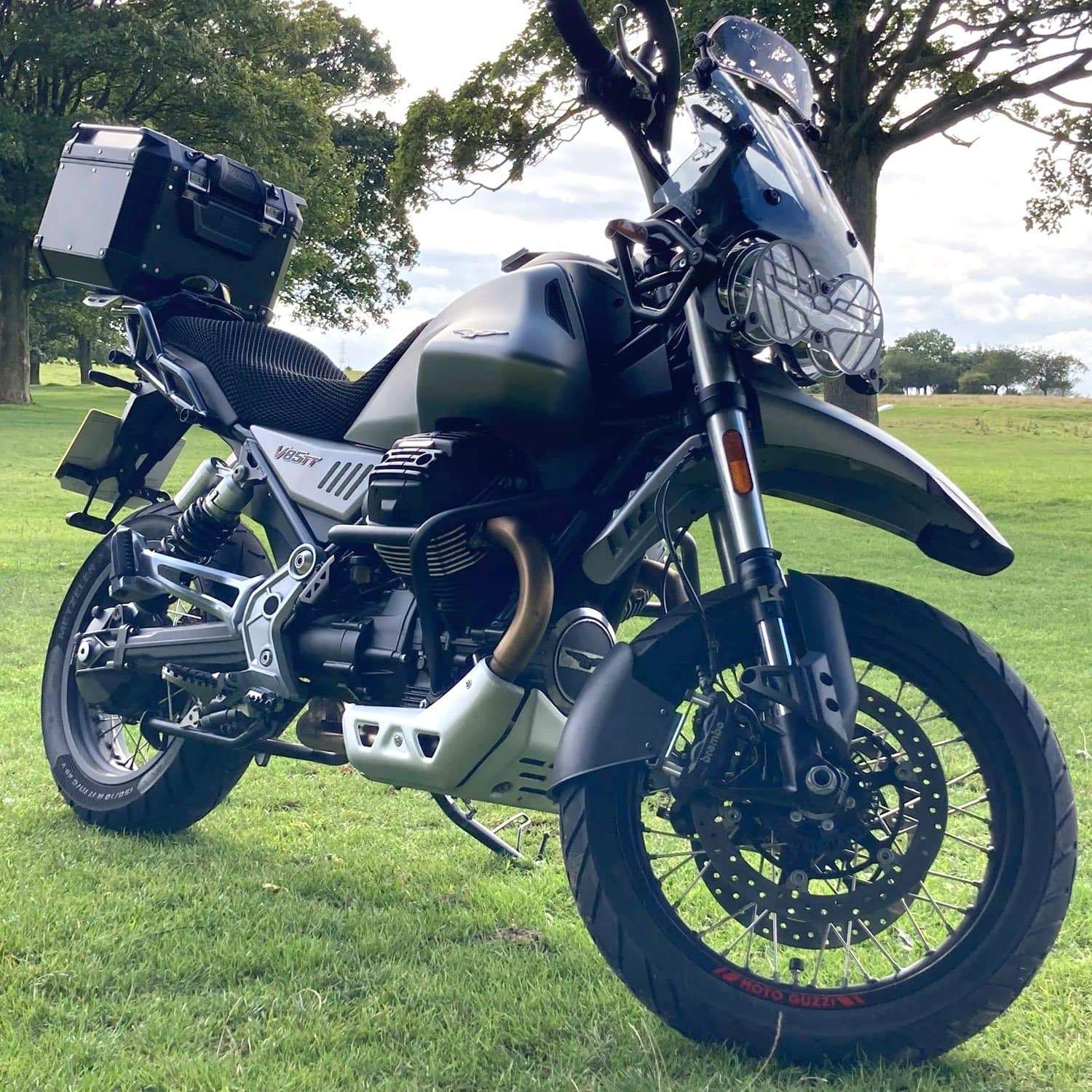 Pyramid Front Mudguard | Matte Black | Moto Guzzi V85 TT 2019>Current - Shop name