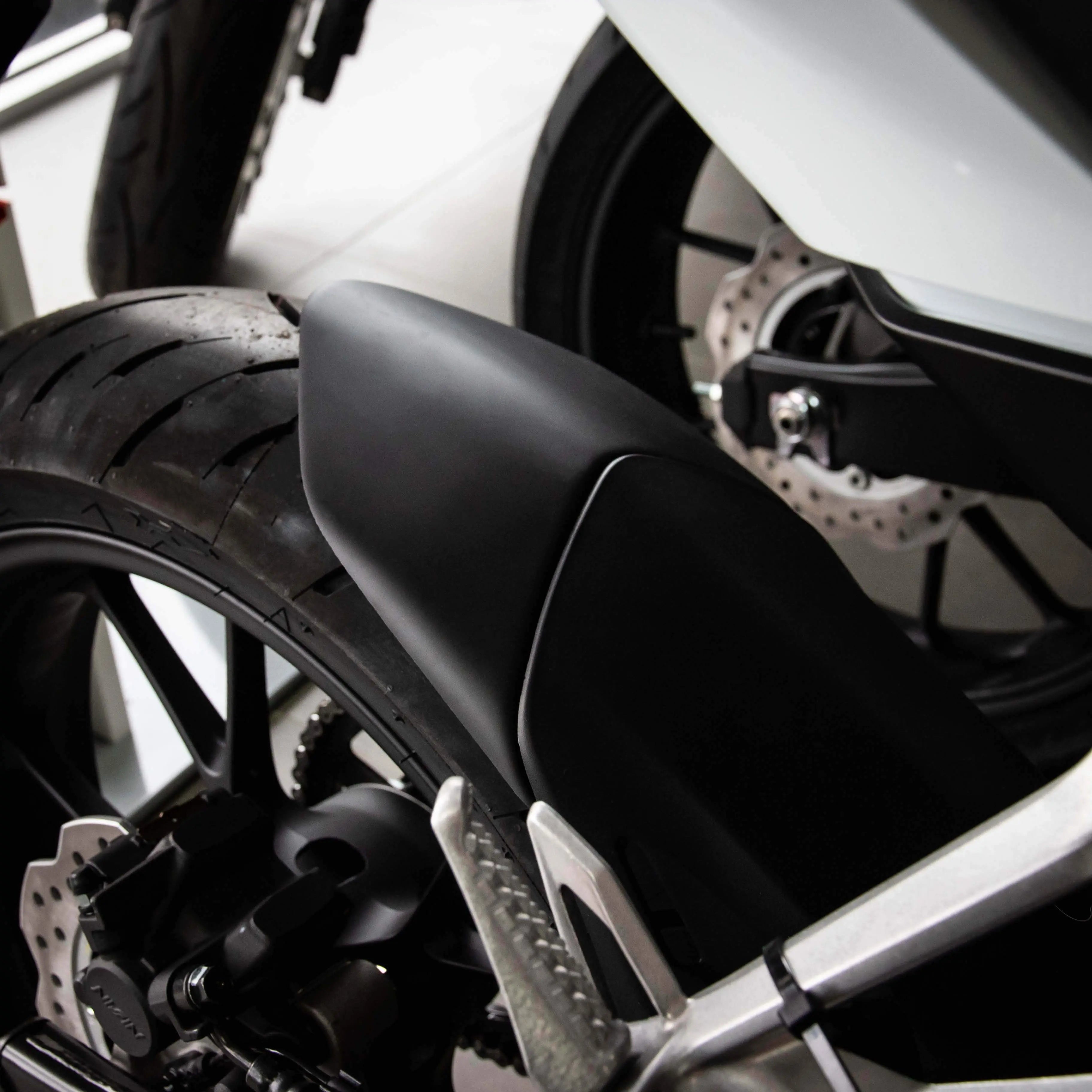 Pyramid Hugger Extension | Matte Black | Honda CB 300 R 2018>Current - Shop name