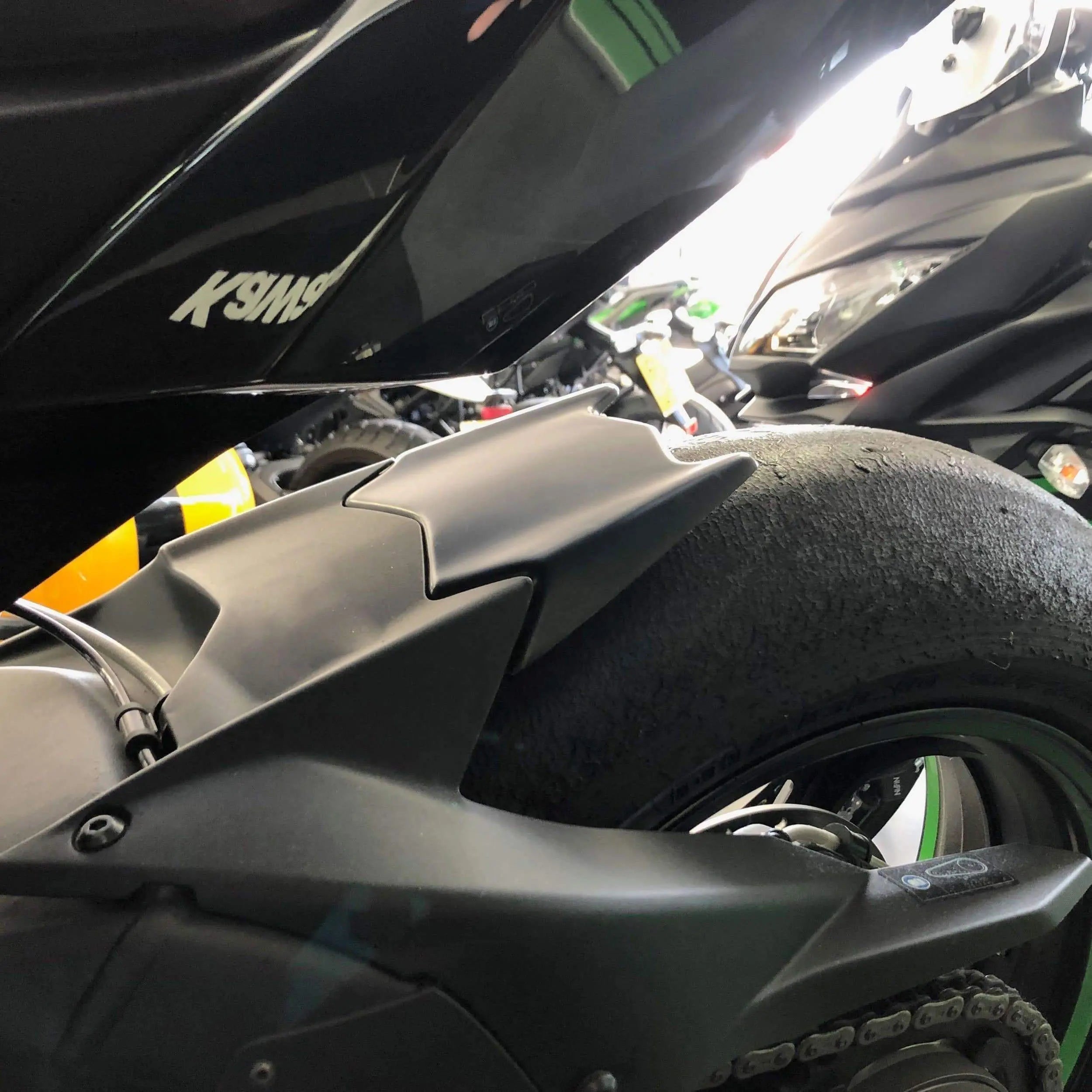 Pyramid Hugger Extension | Matte Black | Kawasaki Ninja H2 2015>Current - Shop name