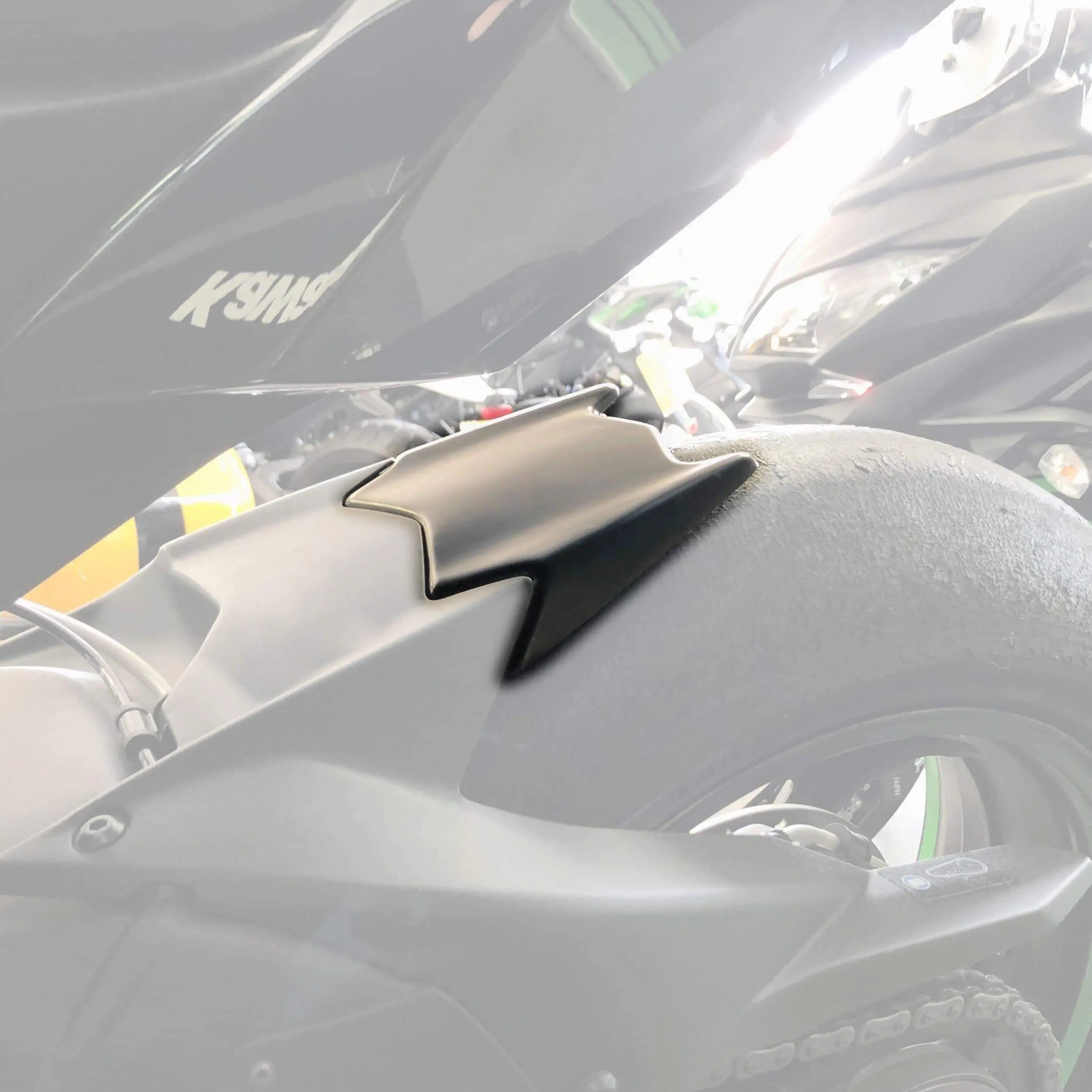 Pyramid Hugger Extension | Matte Black | Kawasaki Ninja H2 R 2015>Current - Shop name