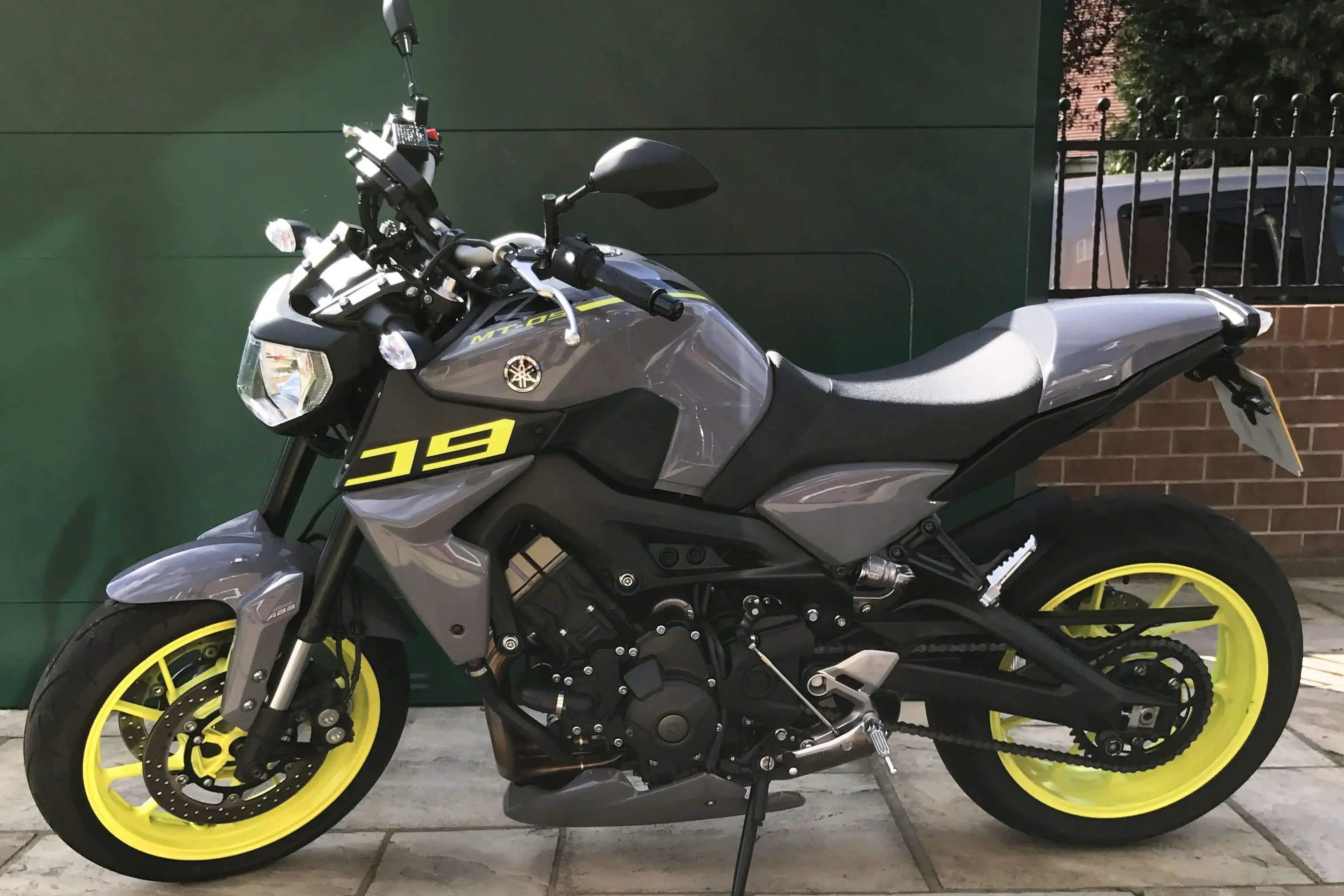 Pyramid Seat Cowl | Matte Black | Yamaha MT-09 2013>2016 - Shop name