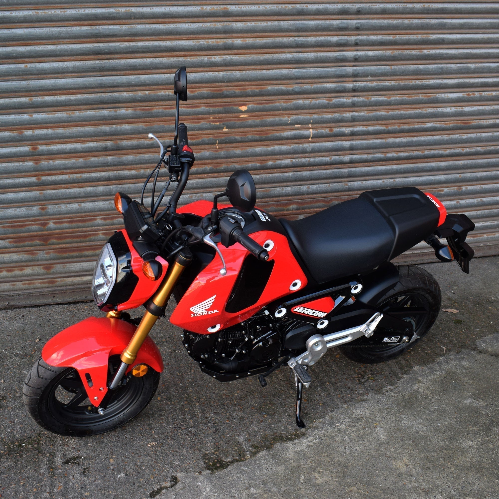 Pyramid Seat Cowl | Queen Bee Yellow & Gloss Black | Honda MSX 125 2021>Current - Shop name
