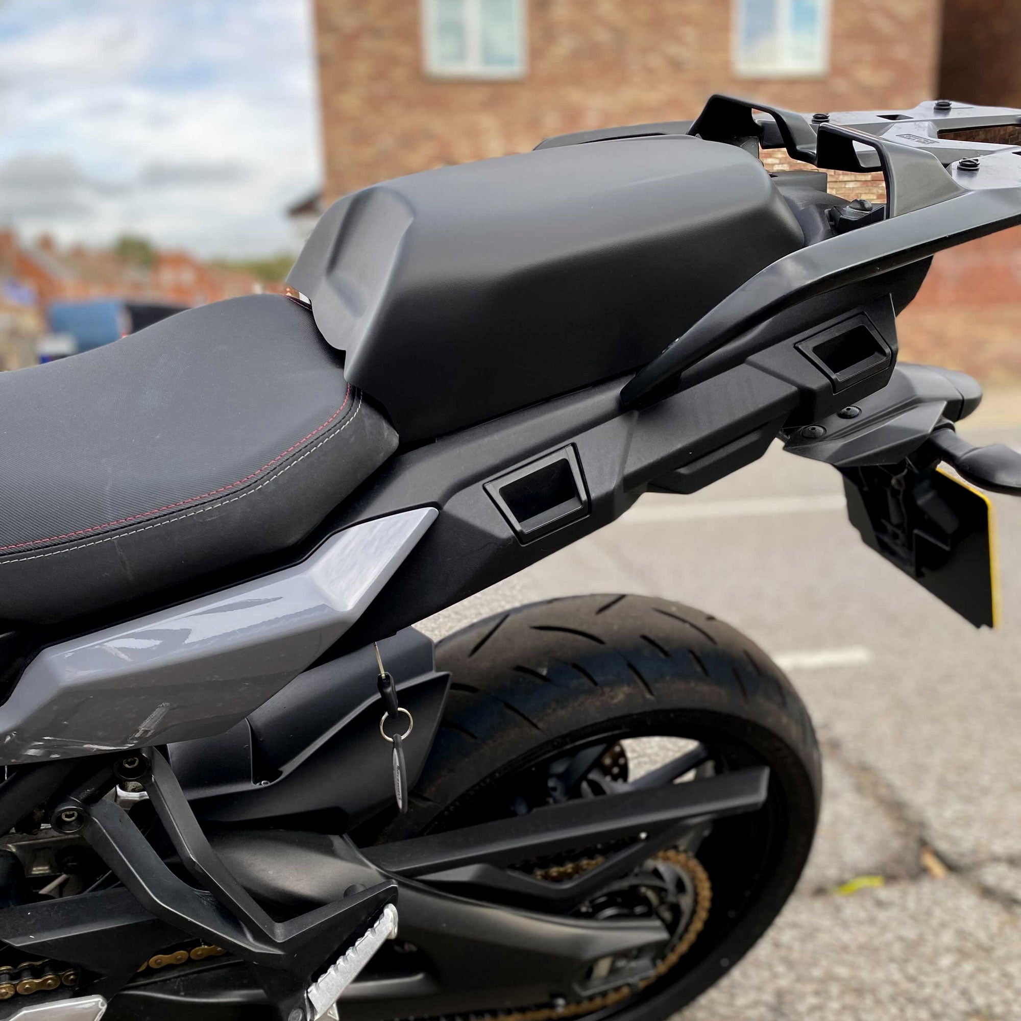 Pyramid Seat Pod | Matte Black | Yamaha Tracer 900 GT 2018>2020 - Pyramid Motorcycle Accessories
