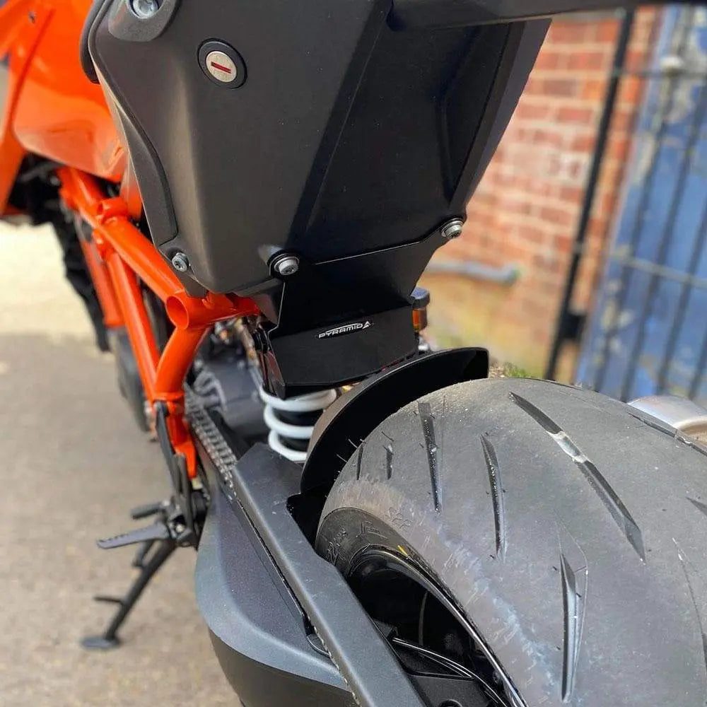 Pyramid Shock Shield | Matte Black | KTM 1290 Super Duke R 2020>Current - Shop name
