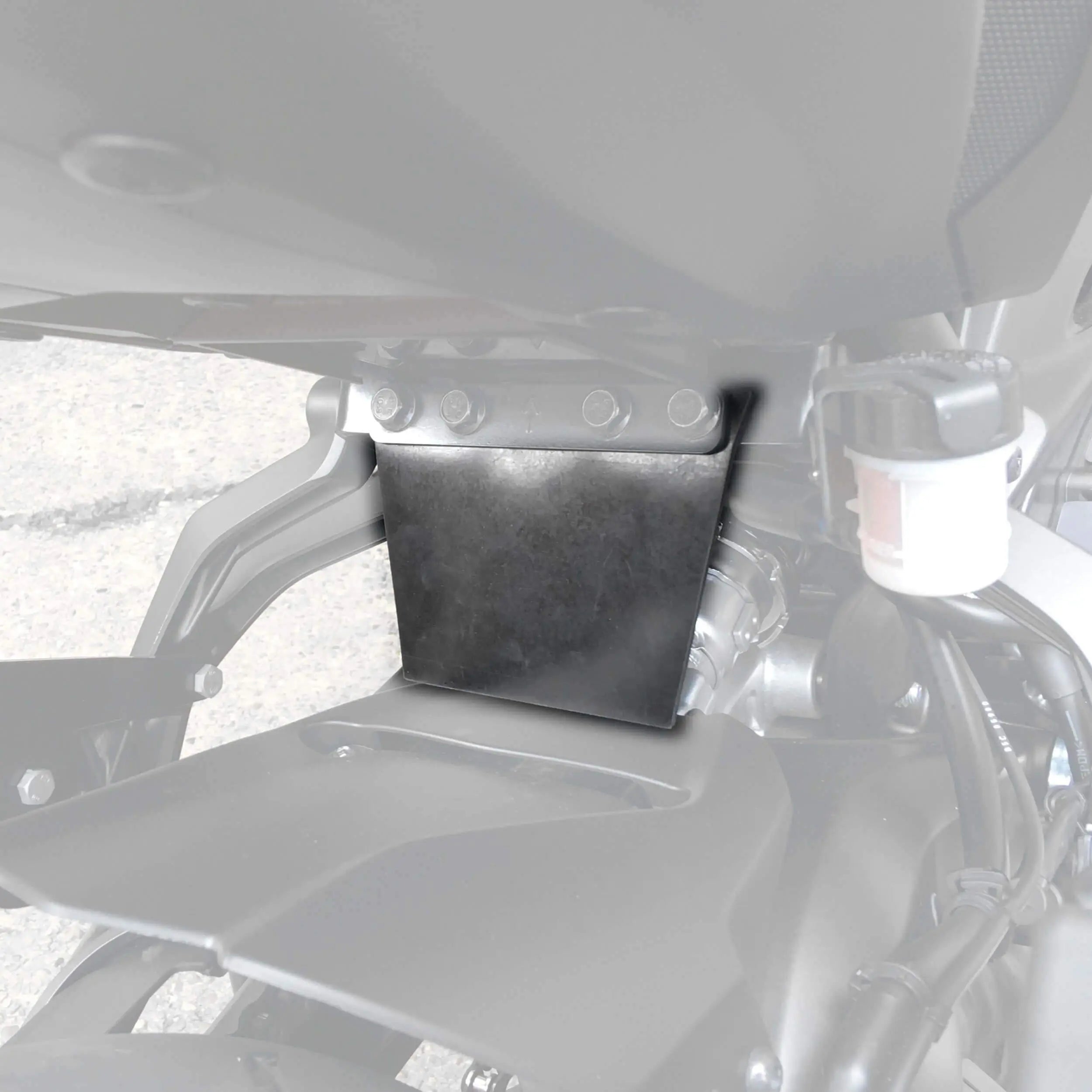 Pyramid Shock Shield (with panniers) | Black | Yamaha Tracer 900 GT 2018>2020 - Shop name