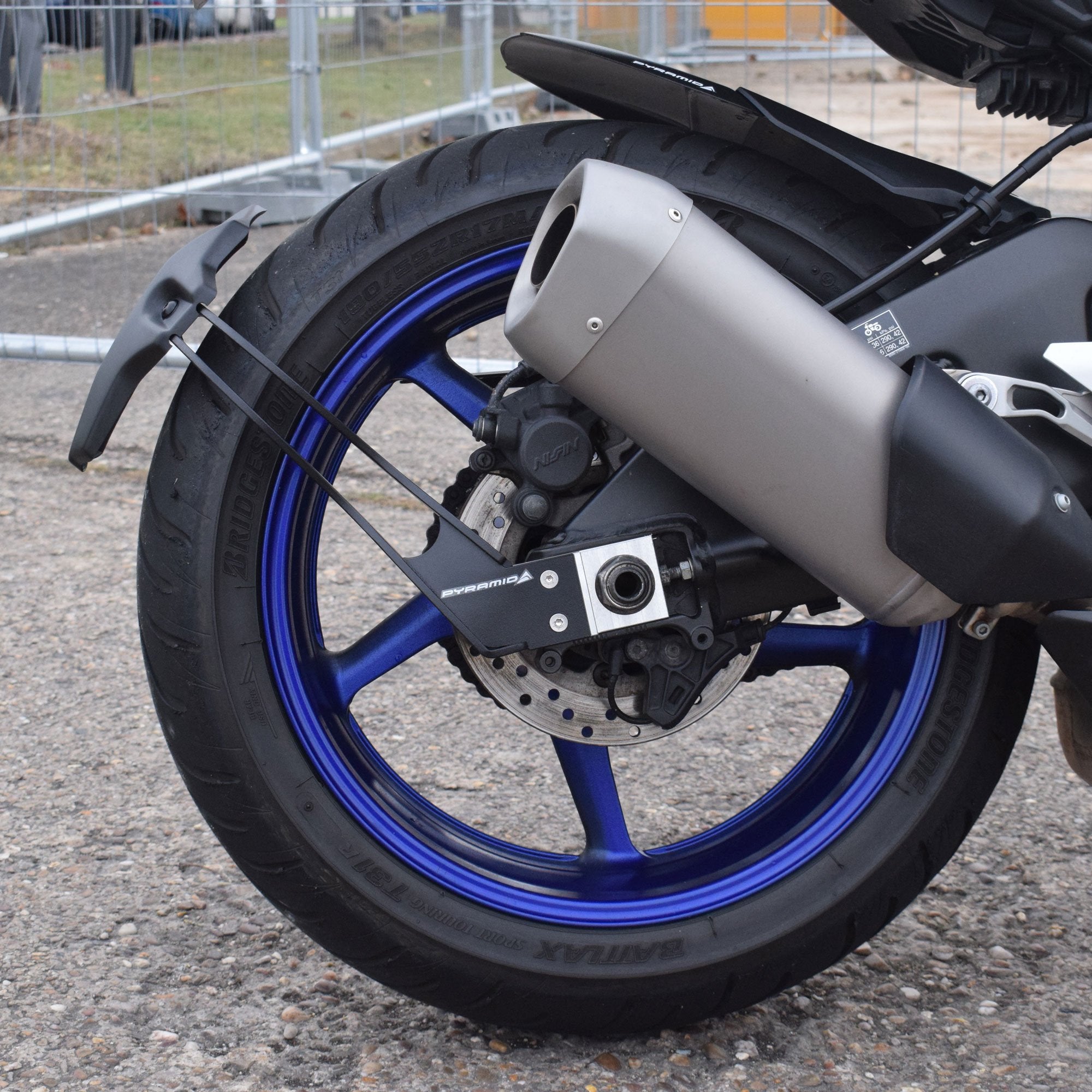 Pyramid Spray Guard | Matte Black | Yamaha MT-10 2016>Current-Spray Guards-Pyramid Motorcycle Accessories