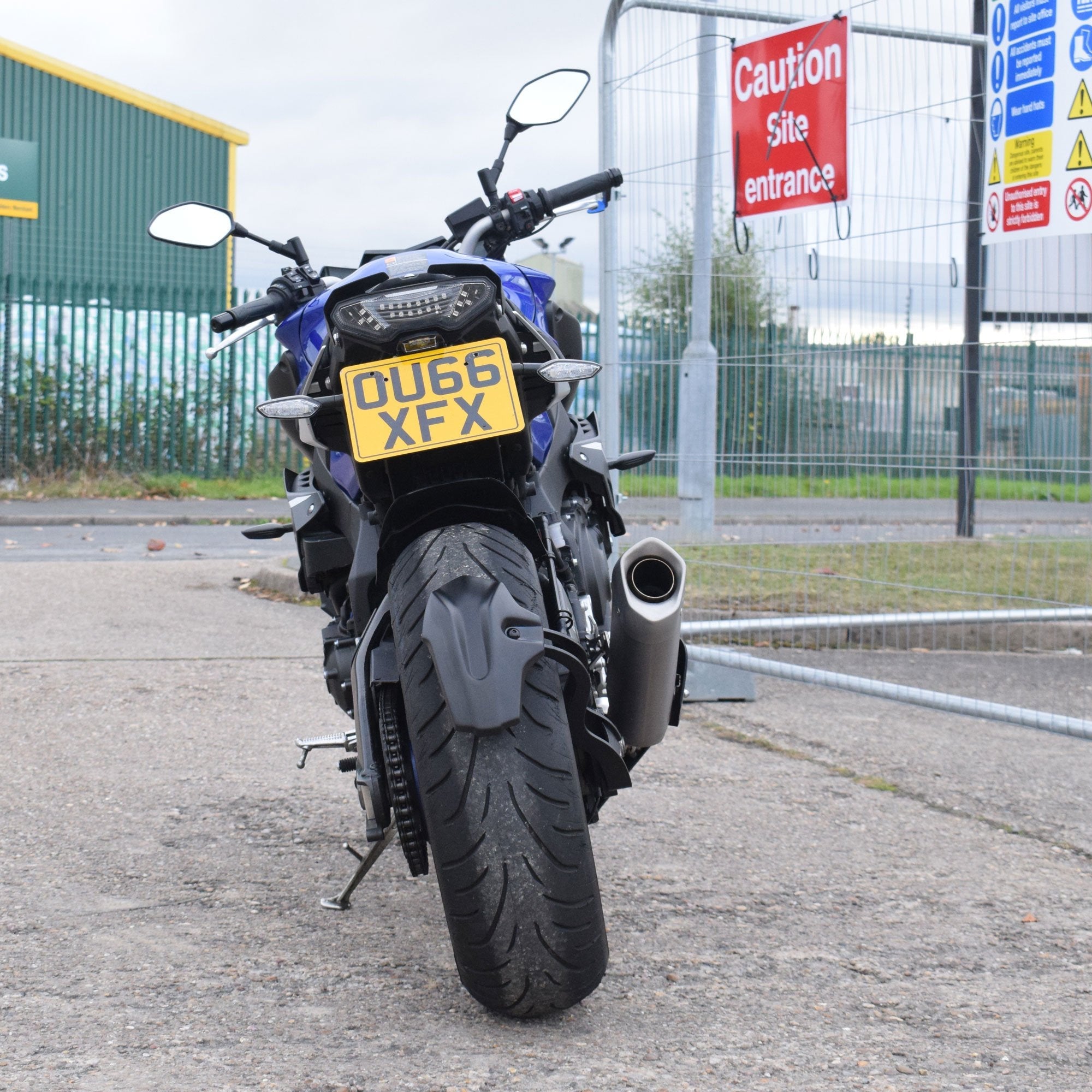 Pyramid Spray Guard | Matte Black | Yamaha MT-10 2016>Current-Spray Guards-Pyramid Motorcycle Accessories