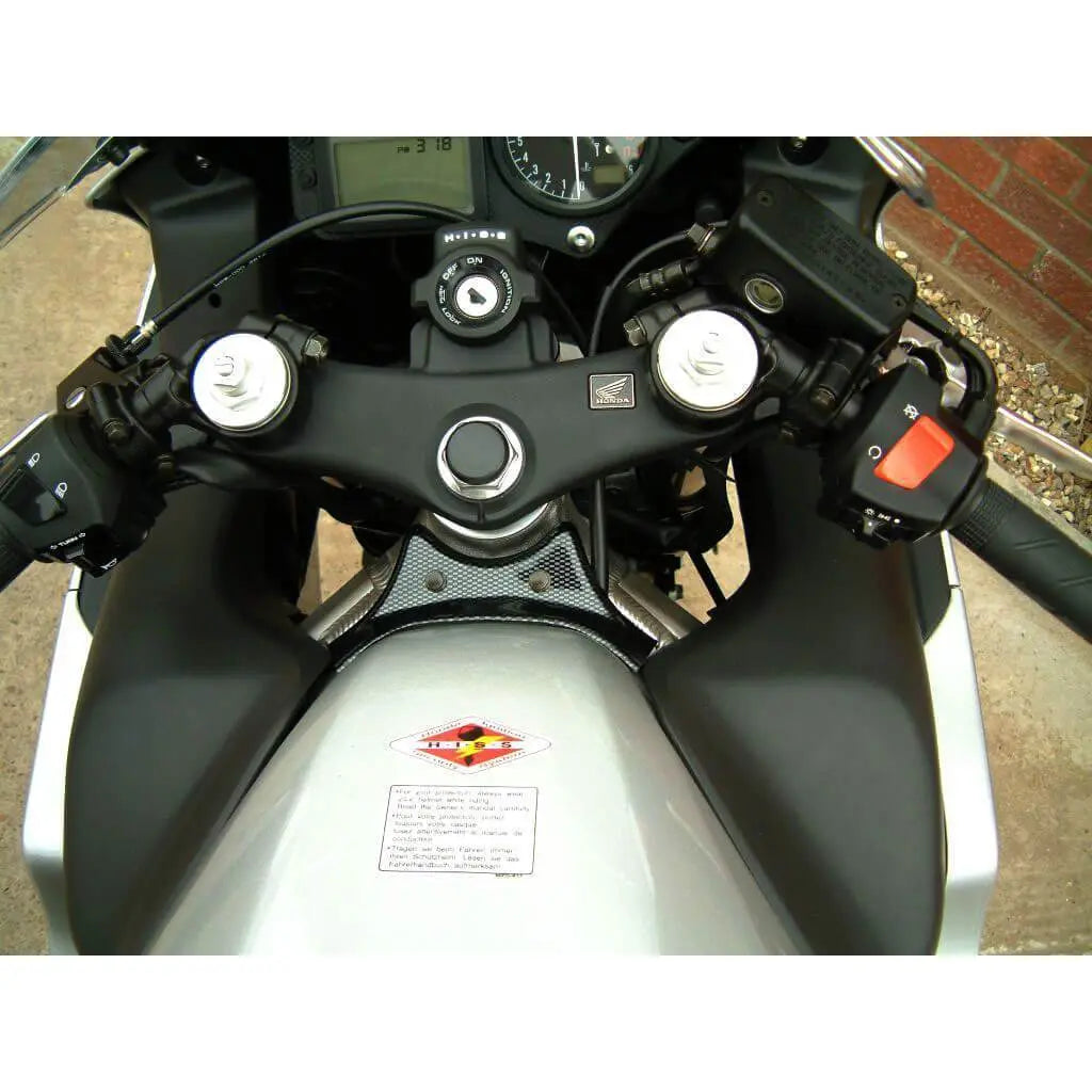Pyramid Tank Fillet | Carbon Look | Suzuki Hayabusa GSX1300R 1999>2007 - Shop name