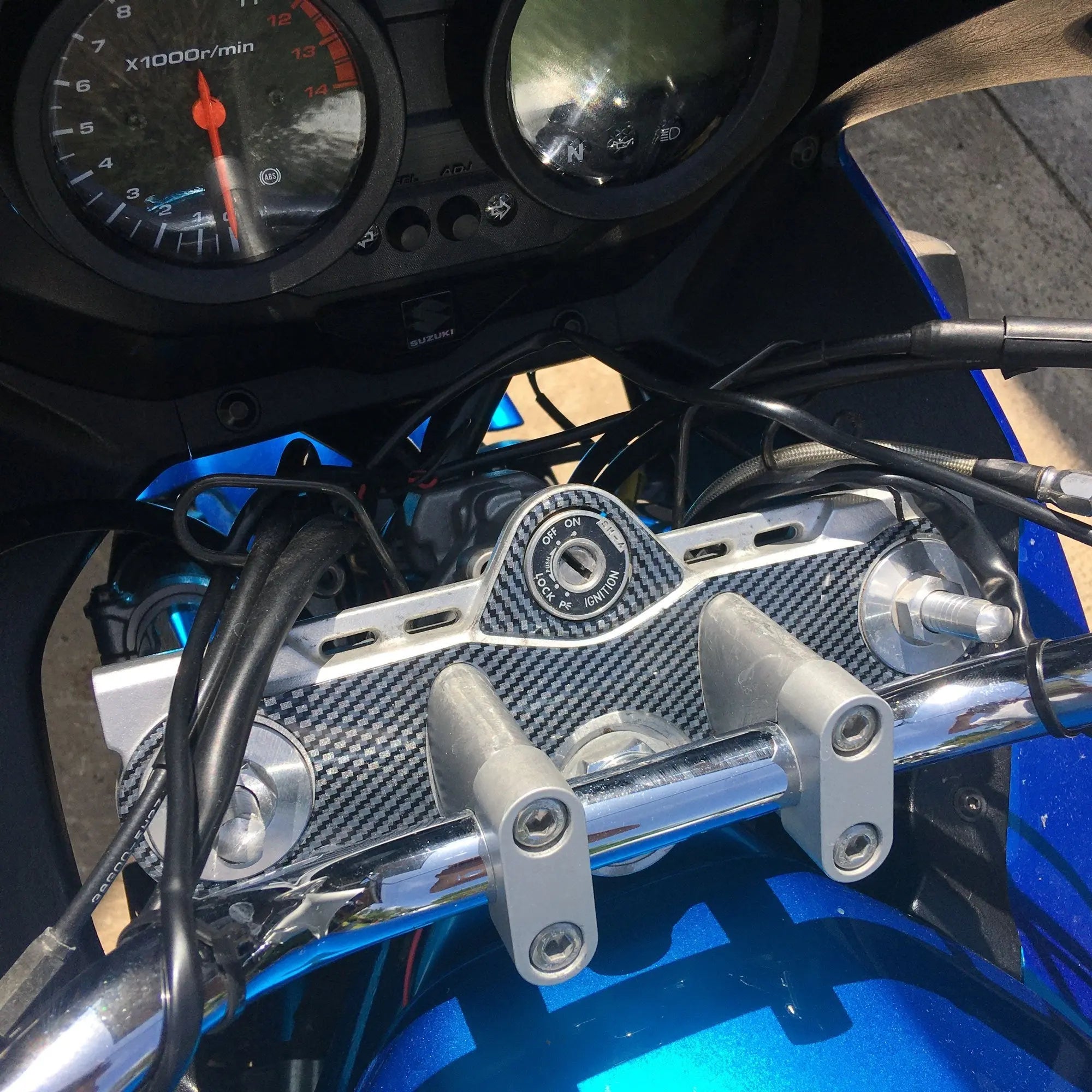 Pyramid Yoke Protector | Carbon Look | Suzuki GSF 650 Bandit 2007>2011 - Shop name