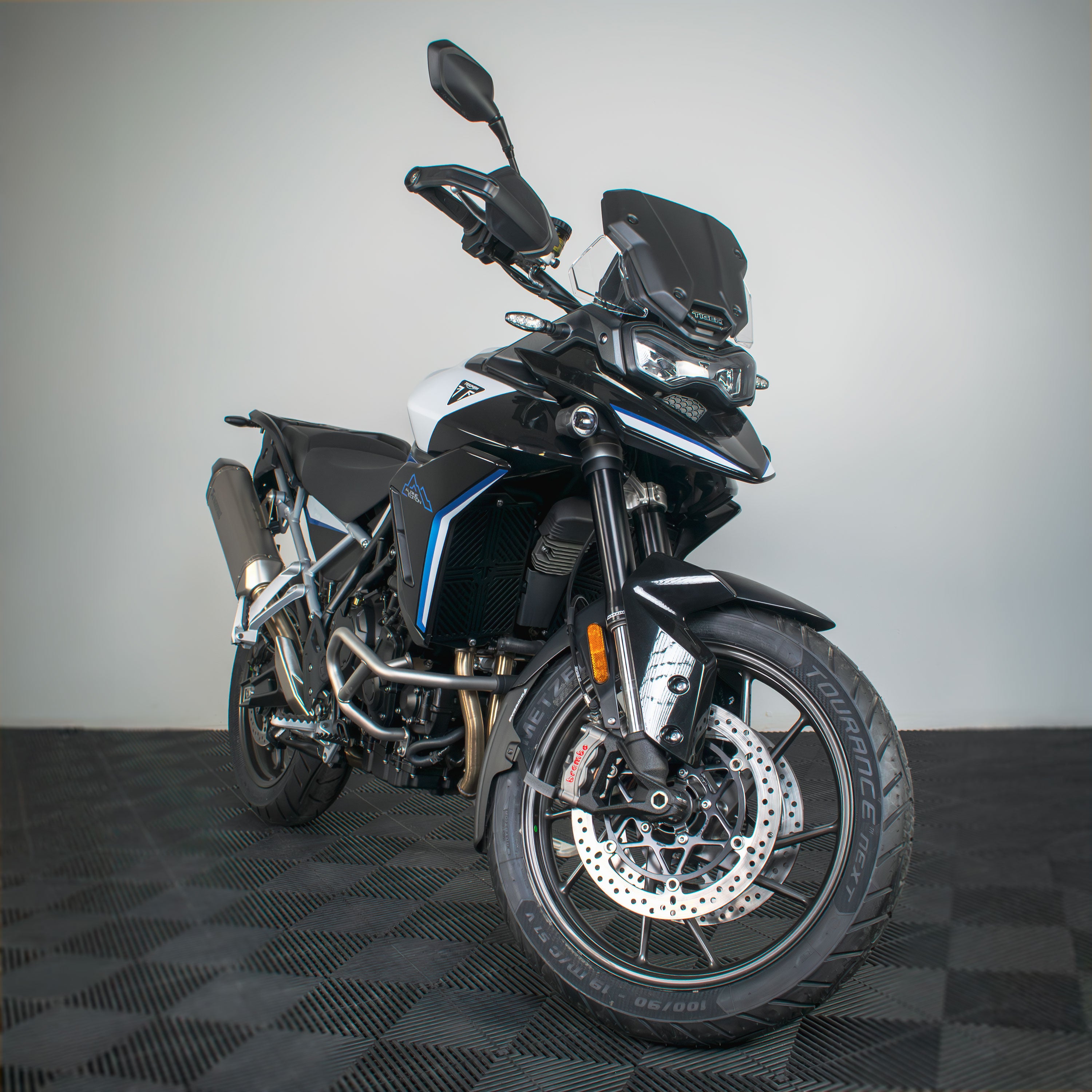 Pyramid Fly Screen | Matte Black | Triumph Tiger 850/900 2020>Current -   Pyramid Motorcycle Accessories
