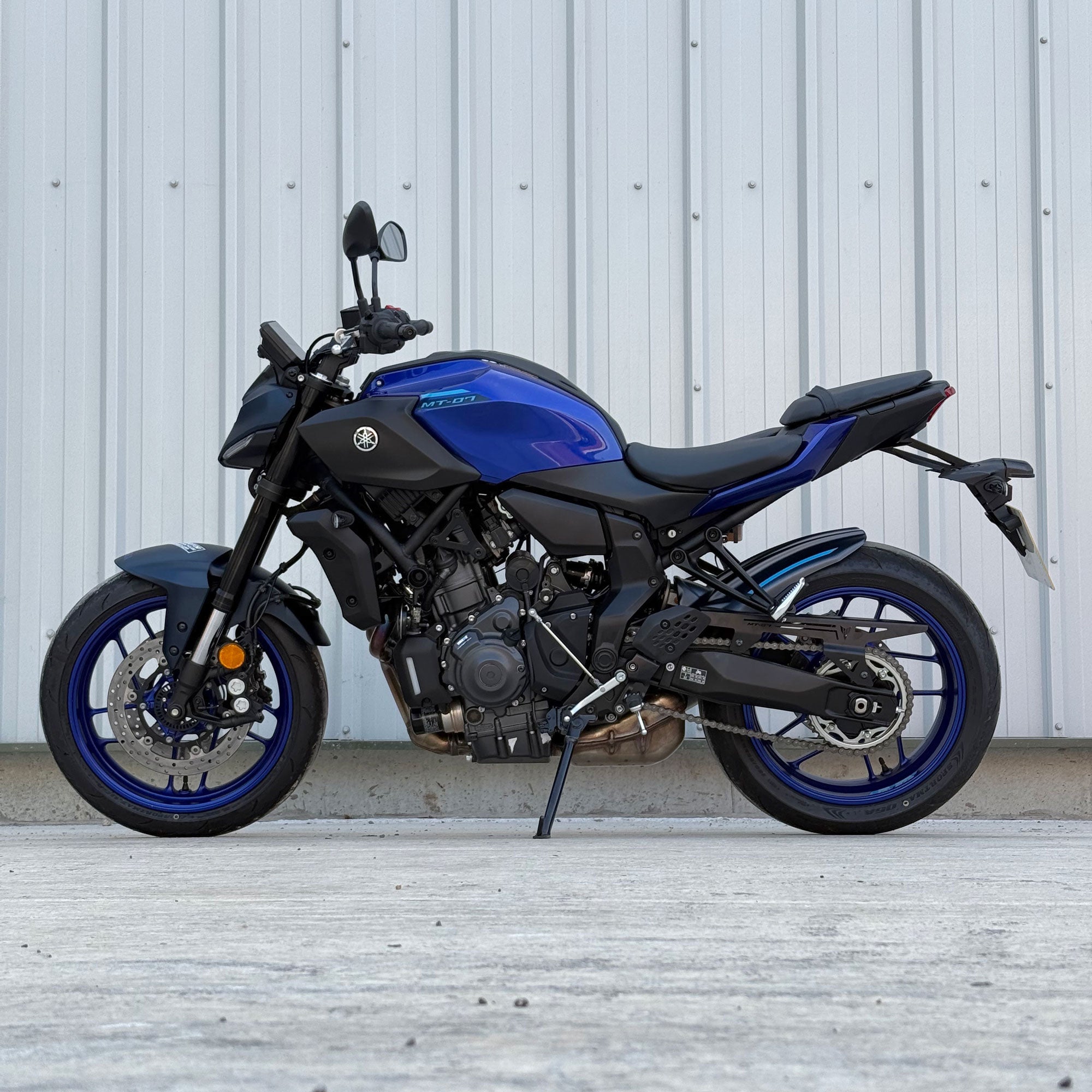 Pyramid Hugger | Yamaha Blue (Icon Blue Matte) | Yamaha MT-07 2025>Current