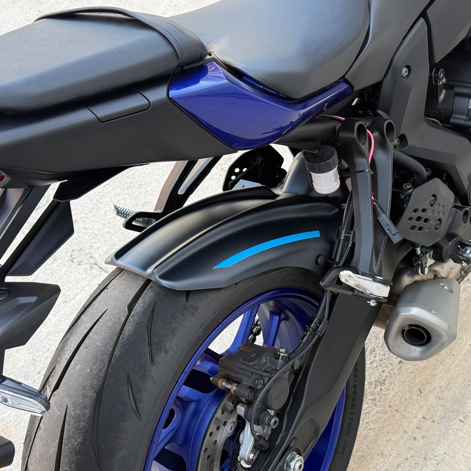 Pyramid Hugger | Yamaha Blue (Icon Blue Matte) | Yamaha MT-07 2025>Current