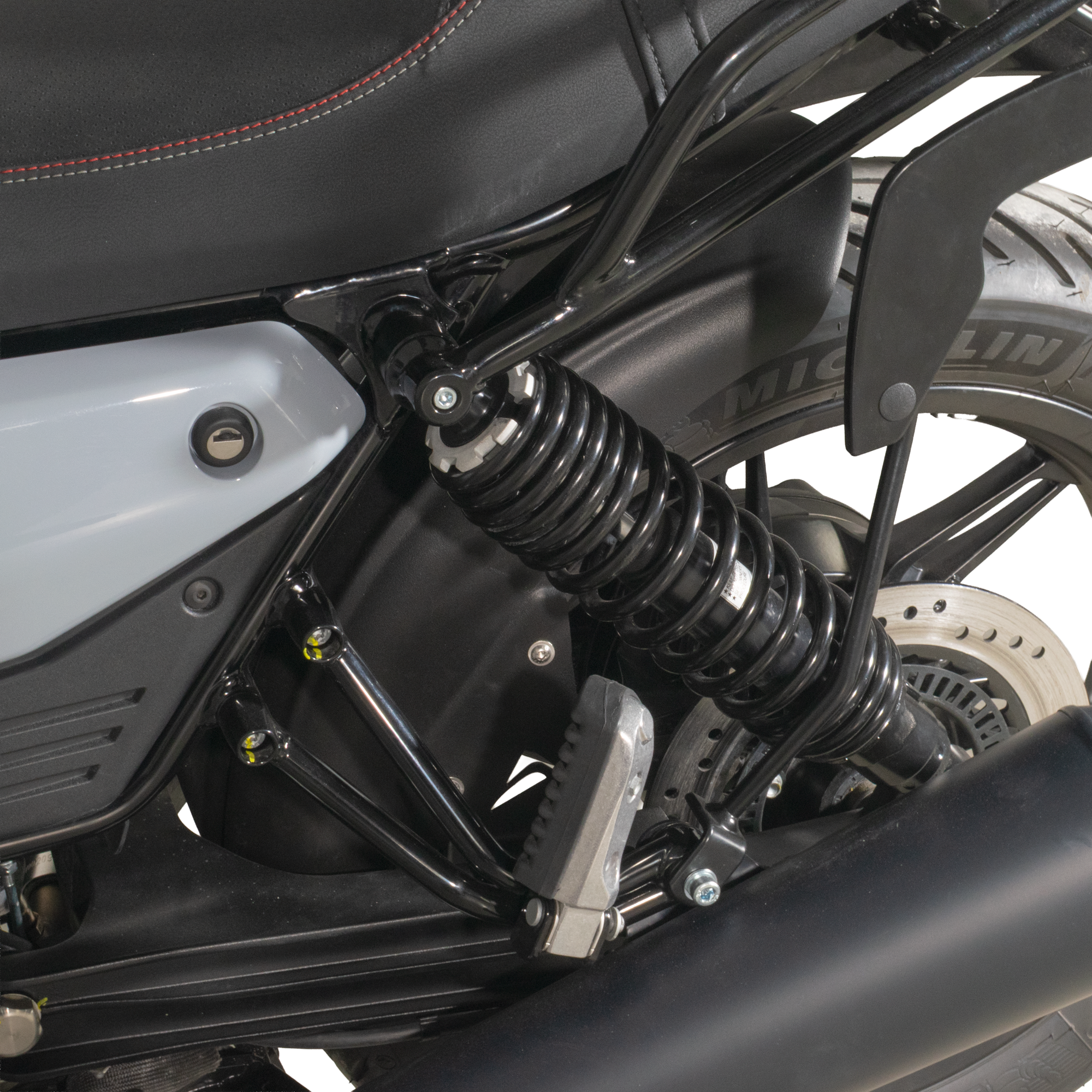 Pyramid Hugger | Matte Black | Moto Guzzi V7 (850) Stone/Special 2021>Current -  Shop name
