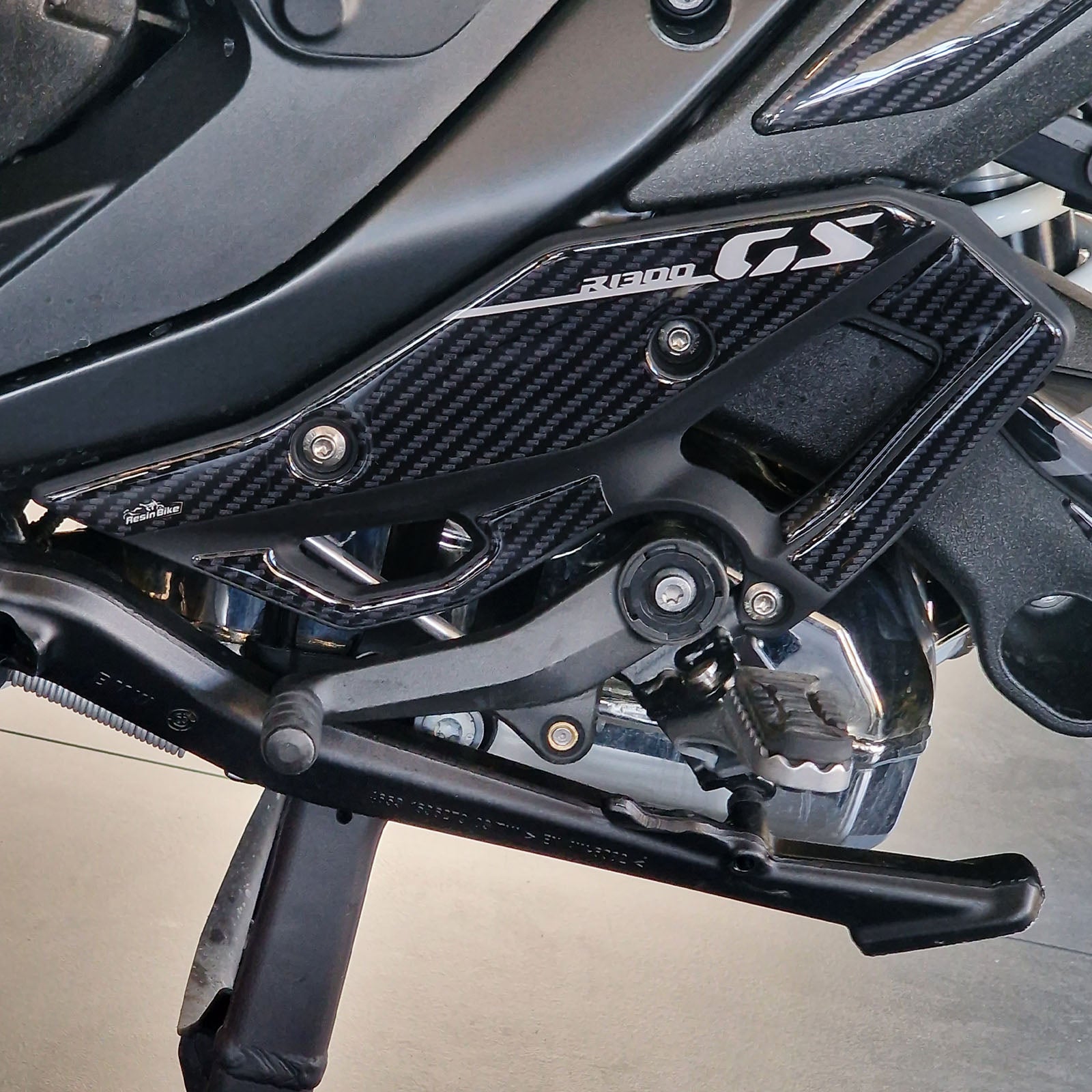 Resin Bike 3D Motorcycle Stickers - Heel Pads | BMW R 1300 GS 2023>2025 -   Pyramid Motorcycle Accessories