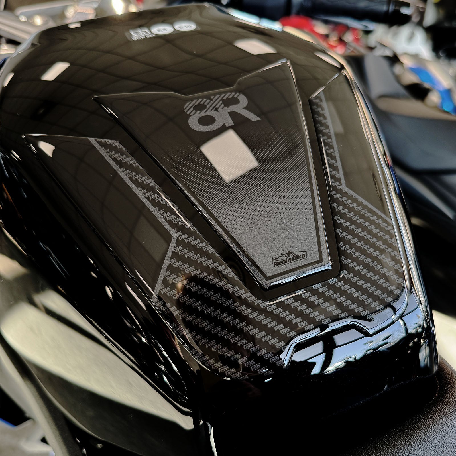 Resin Bike 3D Motorcycle Stickers - Basic Kit | Suzuki GSX-8R 2024>2026 Carbon Look -   Pyramid Motorcycle Accessories