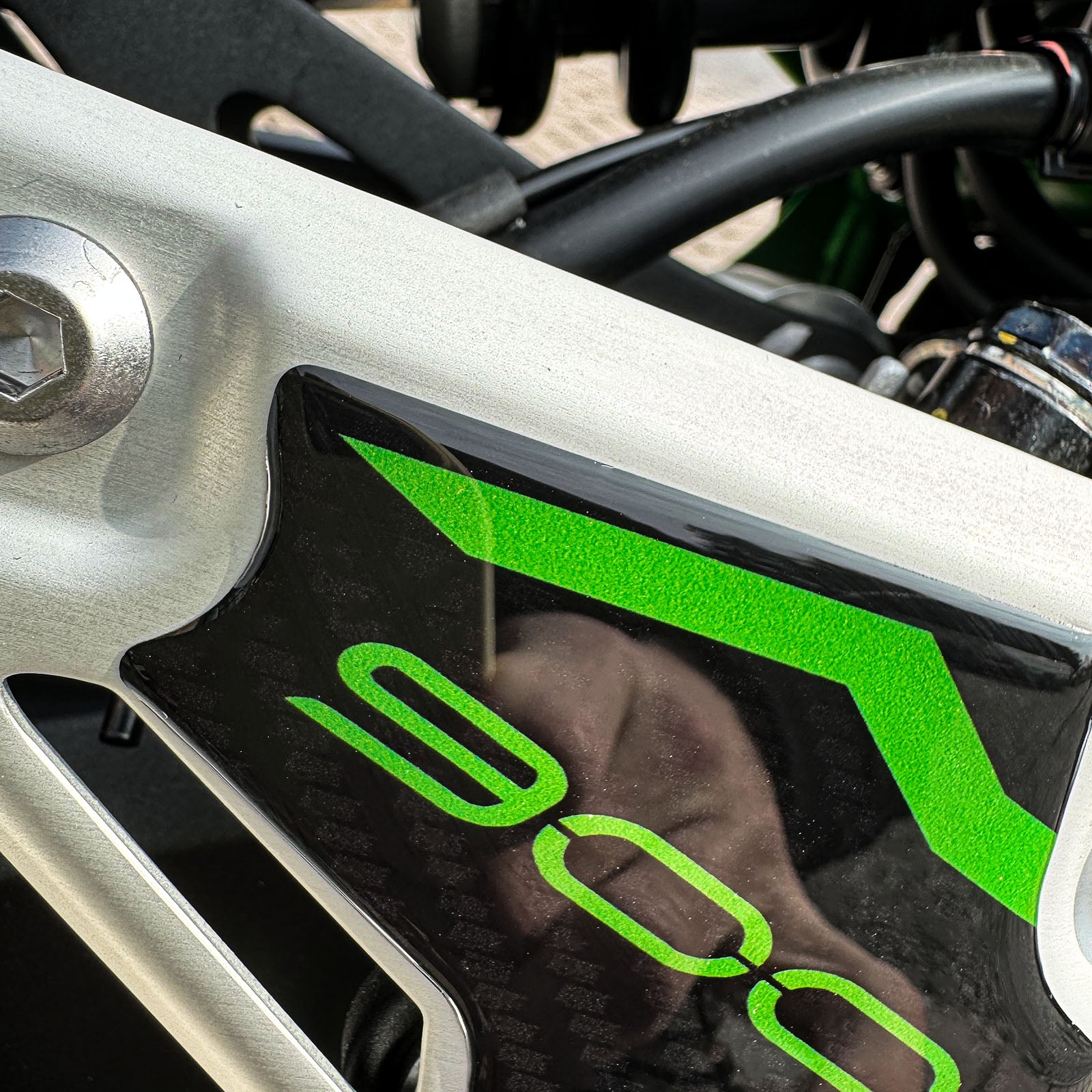 Resin Bike 3D Motorcycle Stickers - Heel Pads | Kawasaki Z 900 2021>2024 -   Pyramid Motorcycle Accessories