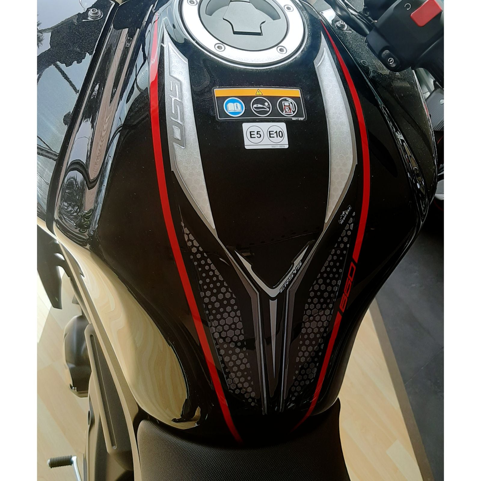 Resin Bike 3D Motorcycle Stickers - Basic Kit | Kawasaki Versys 650 2017>2021 RB-1000706200000 -   Pyramid Motorcycle Accessories