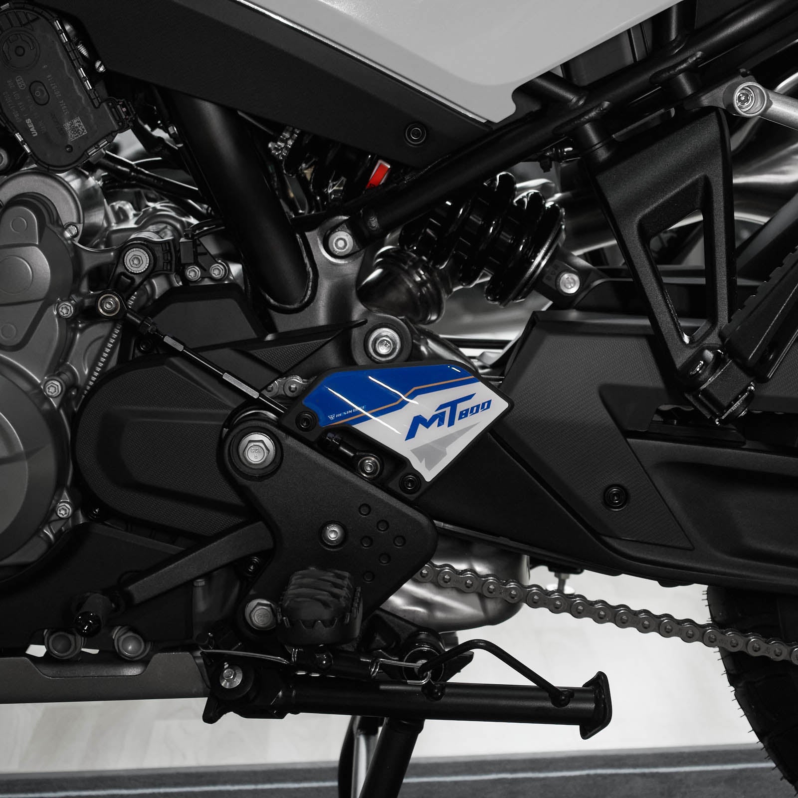 Resin Bike 3D Motorcycle Stickers - Heel Pads | CFMoto 800MT Explore 2023>2025 -   Pyramid Motorcycle Accessories