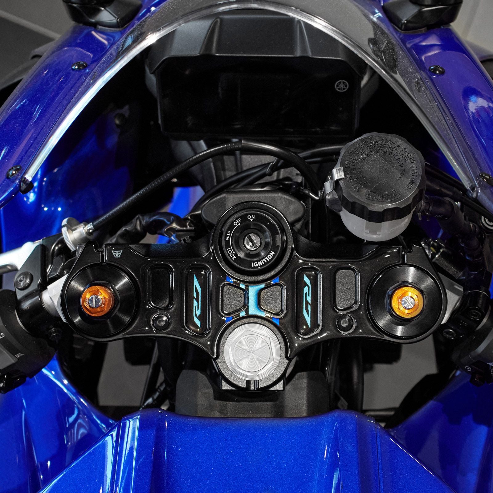 Resin Bike 3D Motorcycle Stickers - Tank Kit | Yamaha YZF-R7 2021>2025 -   Pyramid Motorcycle Accessories