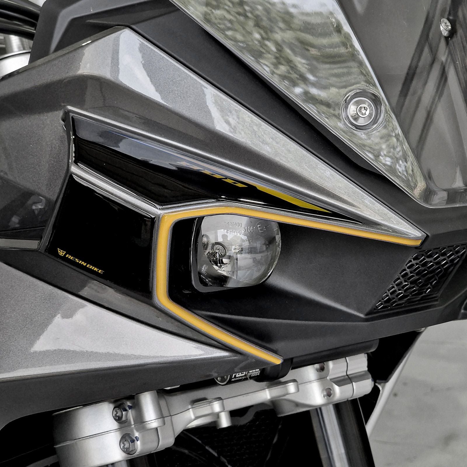 Resin Bike 3D Motorcycle Stickers - Headlight | Kove 800X 2024>2026 -   Pyramid Motorcycle Accessories