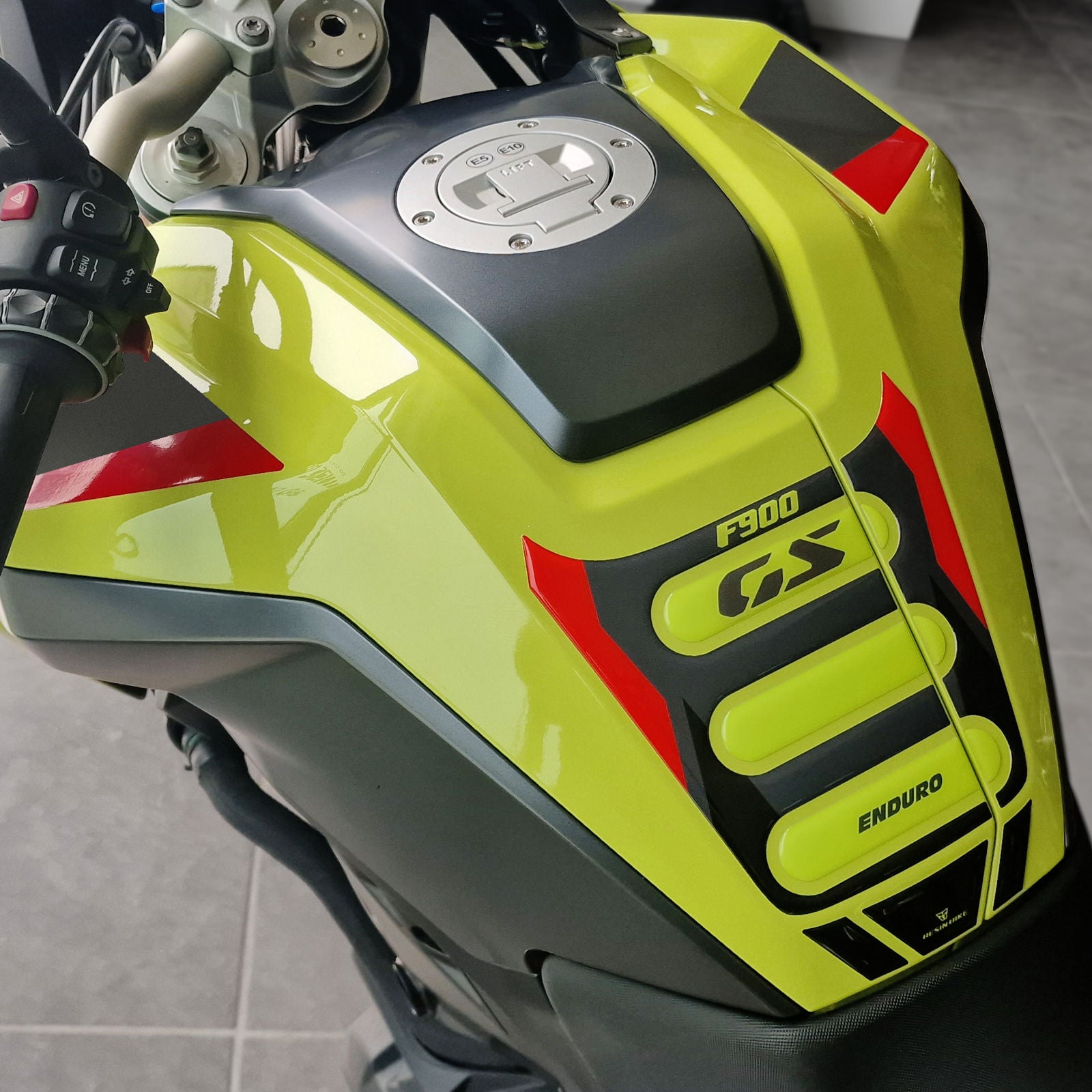 Resin Bike 3D Motorcycle Stickers - Tank Pad | BMW F 900 GS 2024>2026 RB-1000727100006 -   Pyramid Motorcycle Accessories