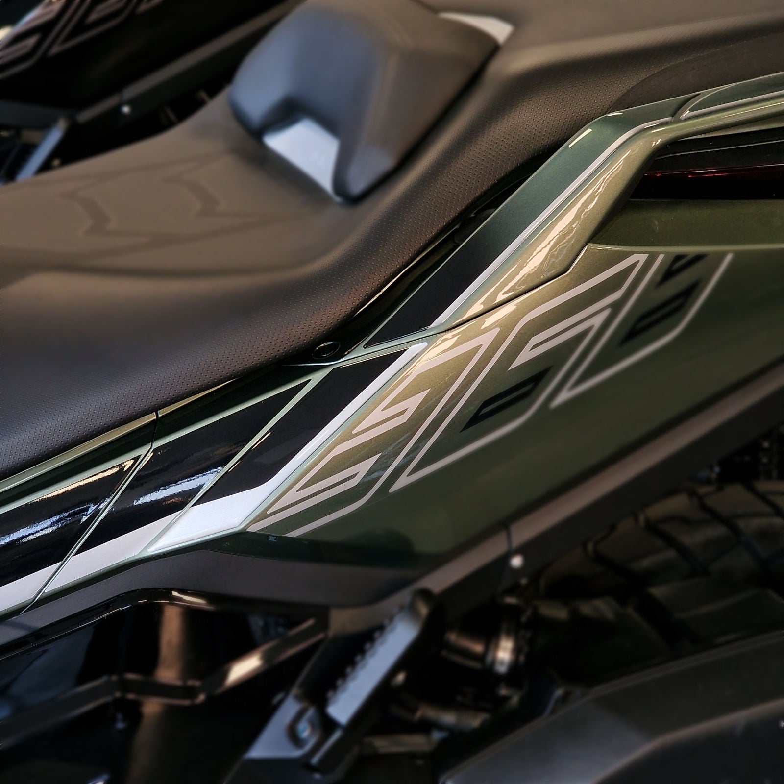 Resin Bike 3D Motorcycle Stickers - Passenger Handles | Zontes ZT368T-G 2025>2026 -   Pyramid Motorcycle Accessories