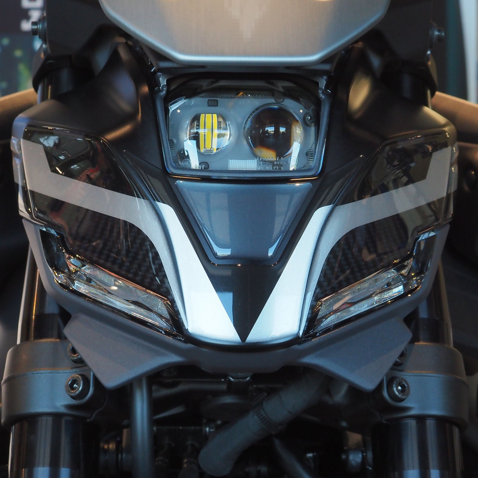 Resin Bike 3D Motorcycle Stickers - Windshield | Yamaha MT-09 2024>2025 RB-1000778300004 -   Pyramid Motorcycle Accessories
