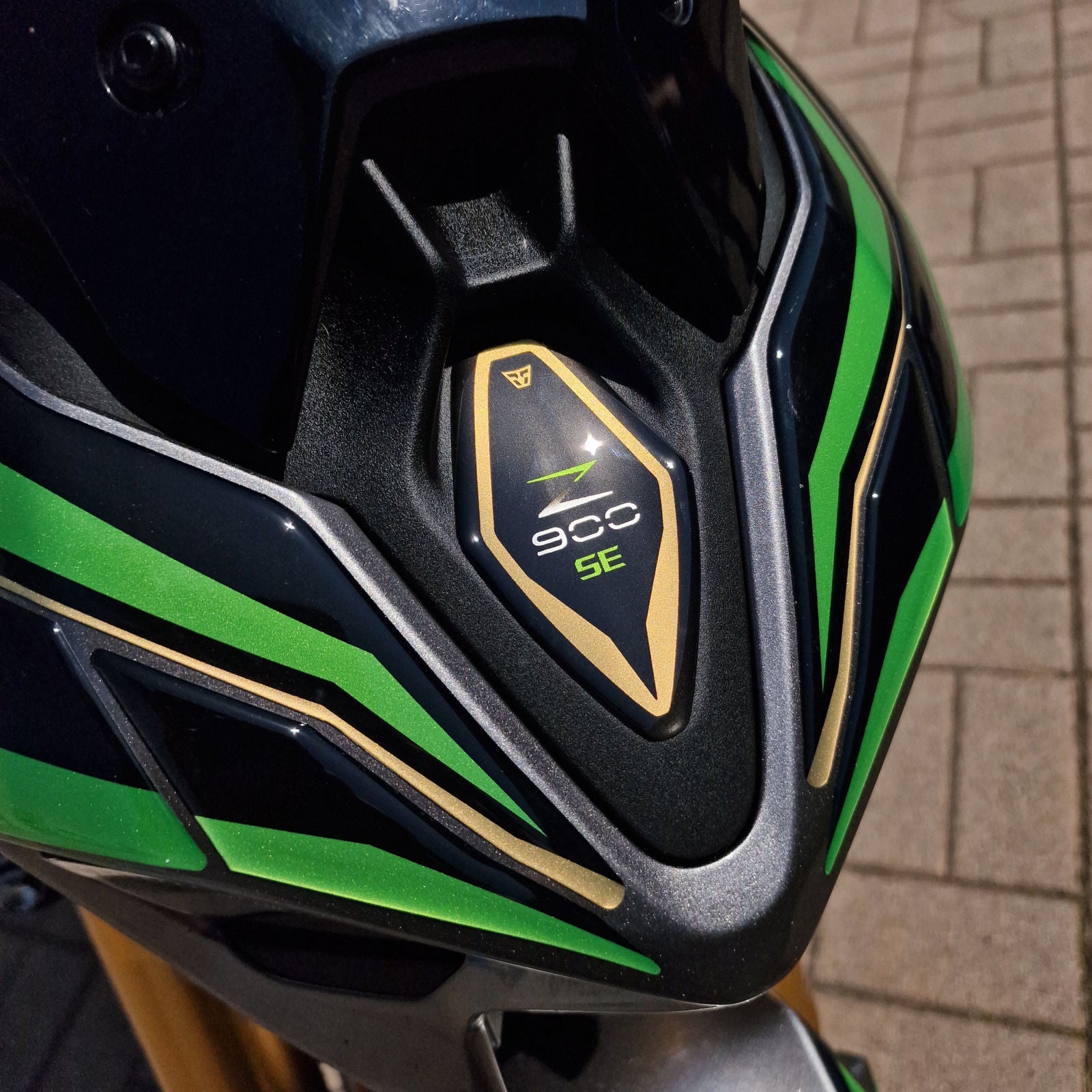 Resin Bike 3D Motorcycle Stickers - Front Fender | Kawasaki Z 900 / 900 SE 2025>2026 -   Pyramid Motorcycle Accessories