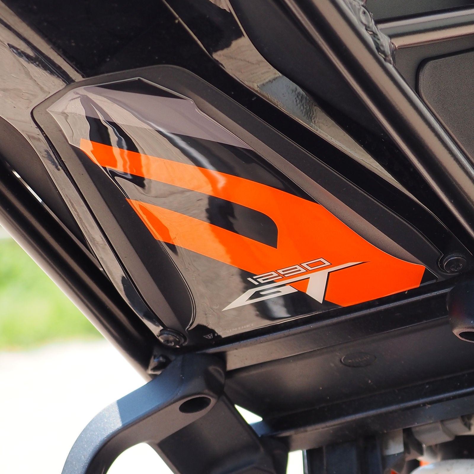 Resin Bike 3D Motorcycle Stickers - Front Fender | KTM Super Duke 1290 GT 2019>2024 RB-1000800400009 -   Pyramid Motorcycle Accessories