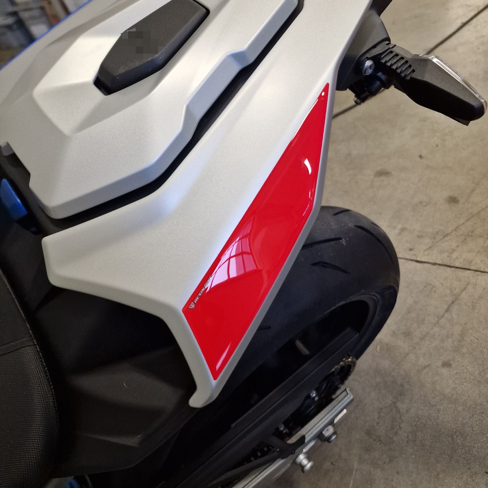 Resin Bike 3D Motorcycle Stickers - Tail Section | BMW S 1000 R / M 1000 R 2021>2026 -   Pyramid Motorcycle Accessories