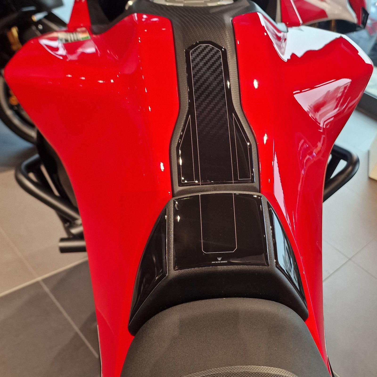 Resin Bike 3D Motorcycle Stickers - Full Kit | Yamaha Tracer 7 2025>2026 RB-1000809600004 -   Pyramid Motorcycle Accessories