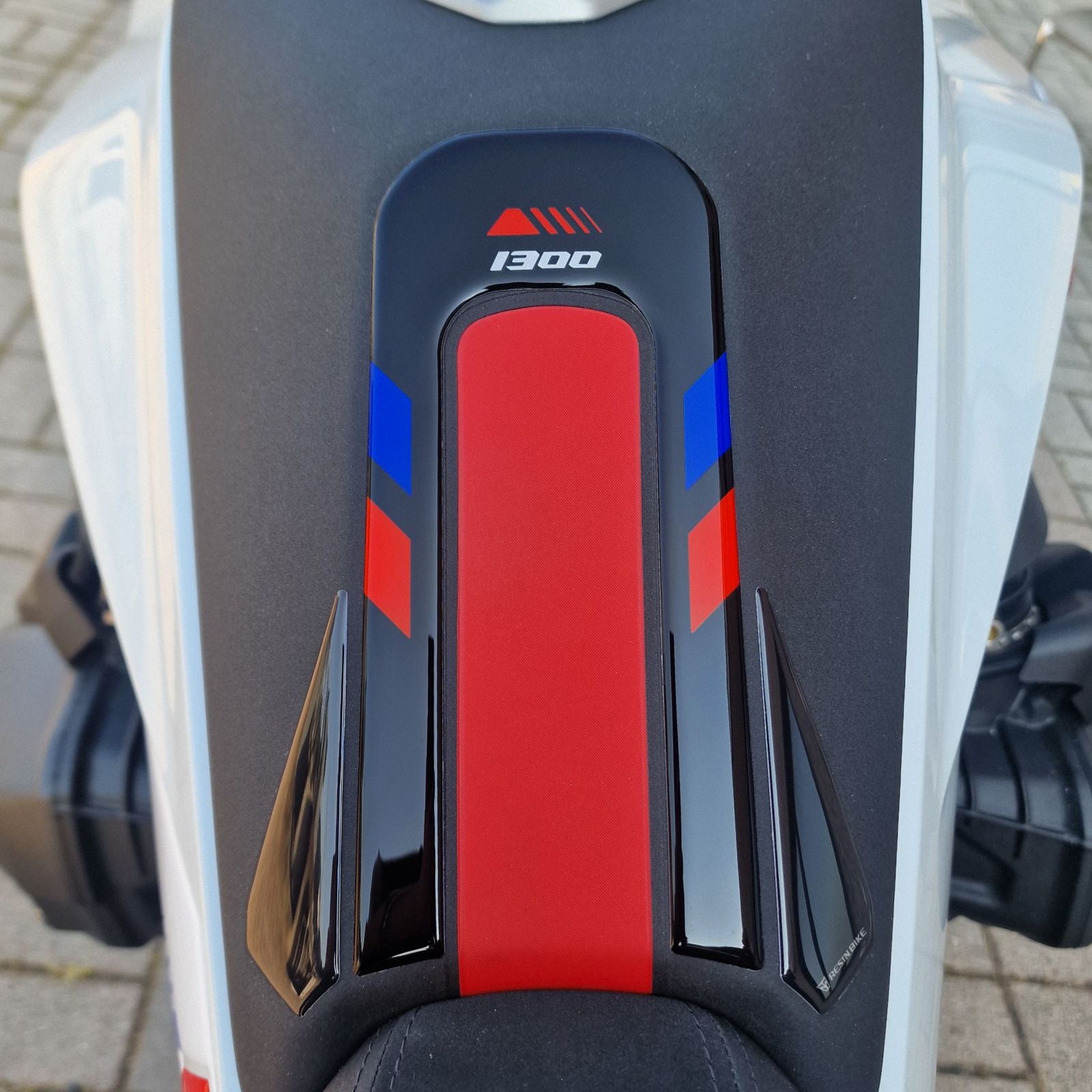 Resin Bike Motorcycle Stickers 3D Compatible with Tank Pad | BMW R 1300 R/RS 2025>2026